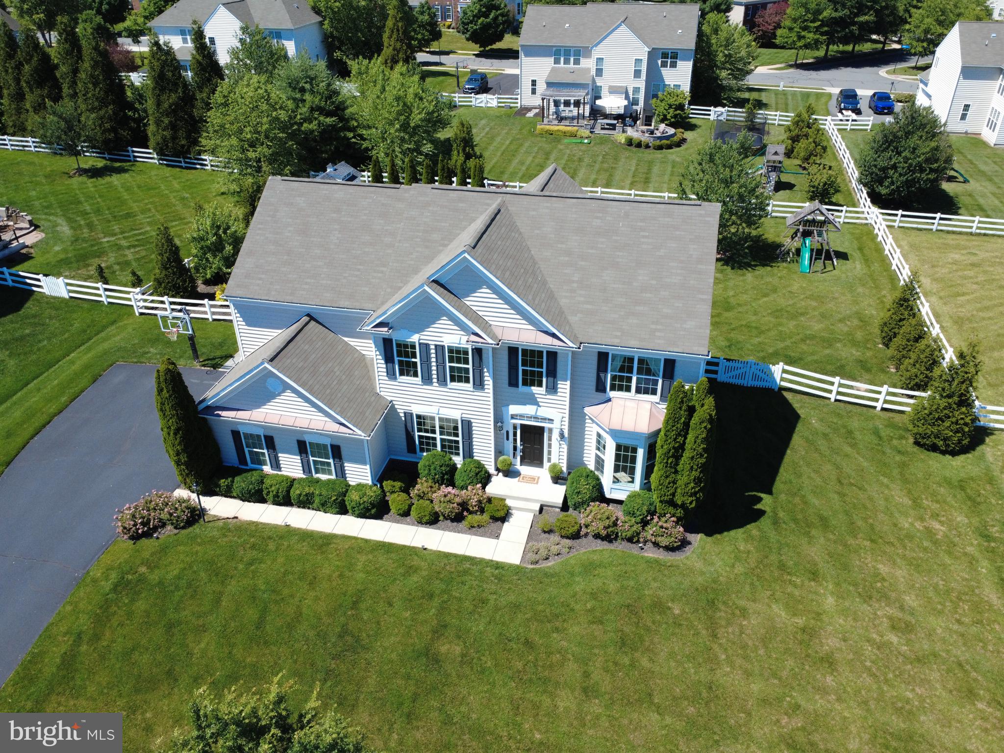 RED CEDAR - Residential