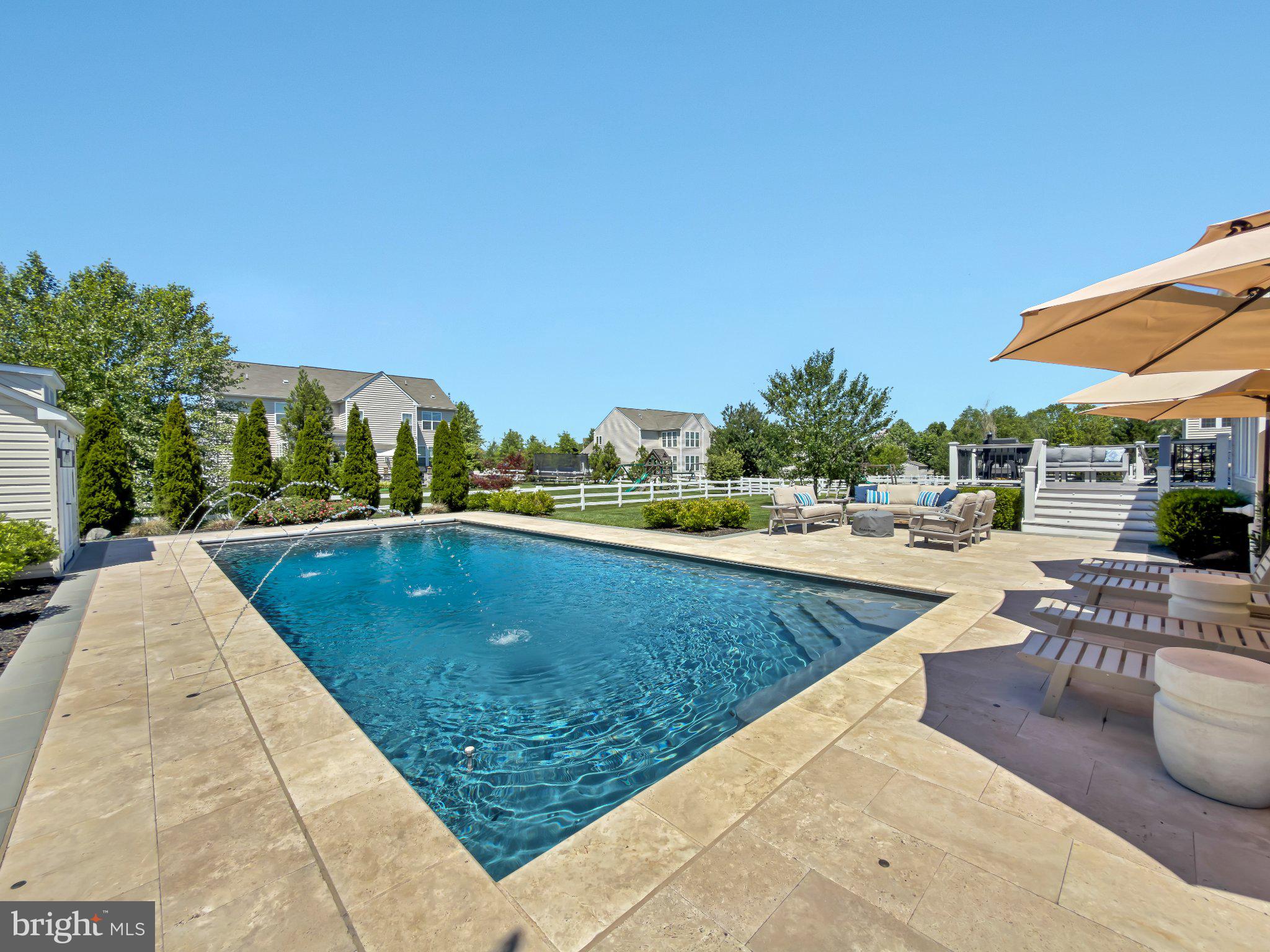 RED CEDAR - Residential