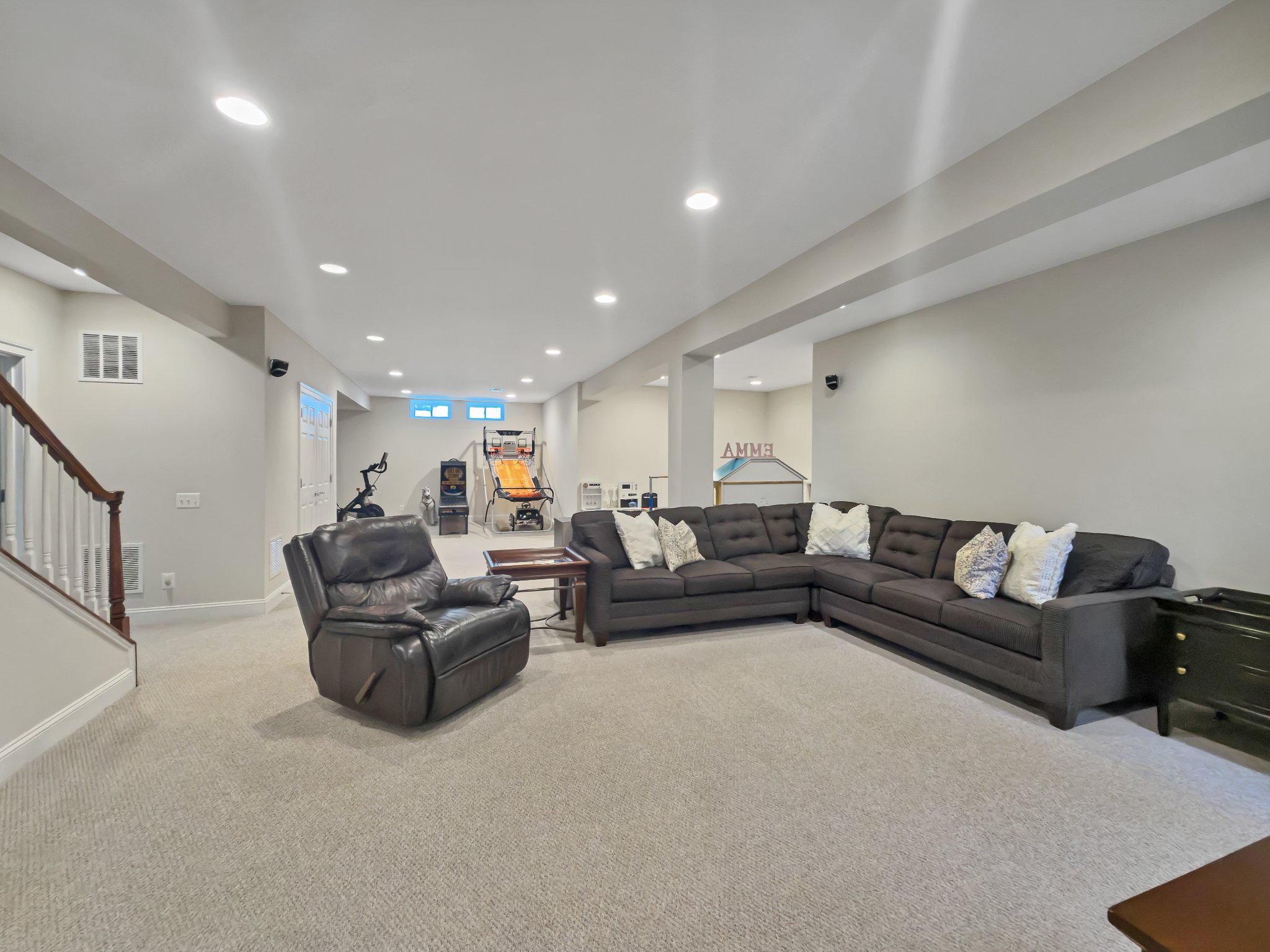 RED CEDAR - Residential
