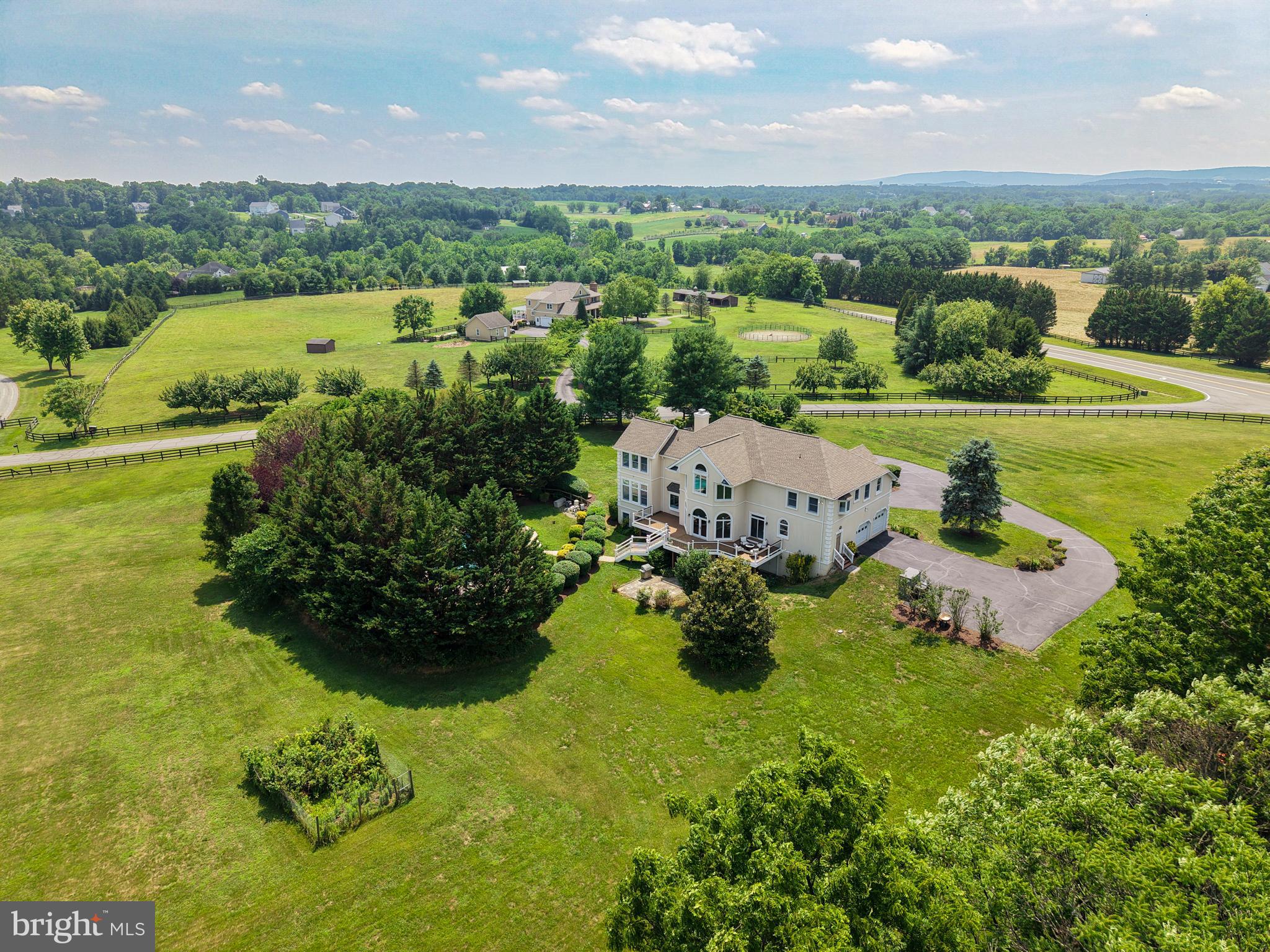 CATOCTIN CREEKS - Residential