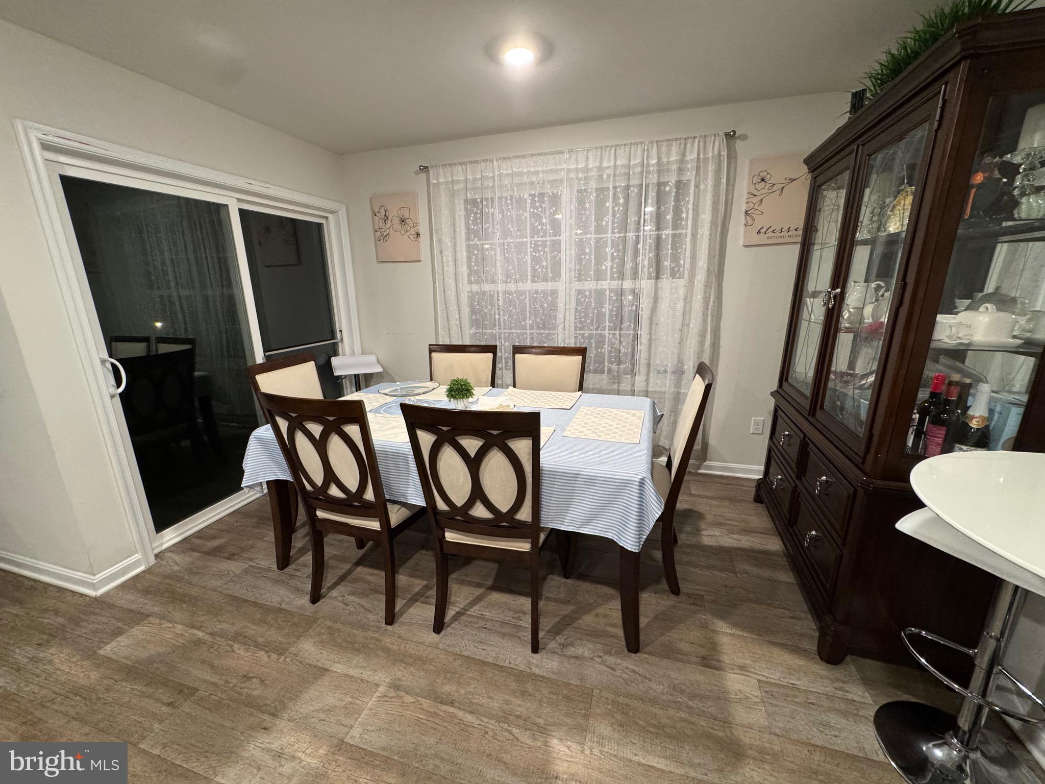 WEST WIND - Residential