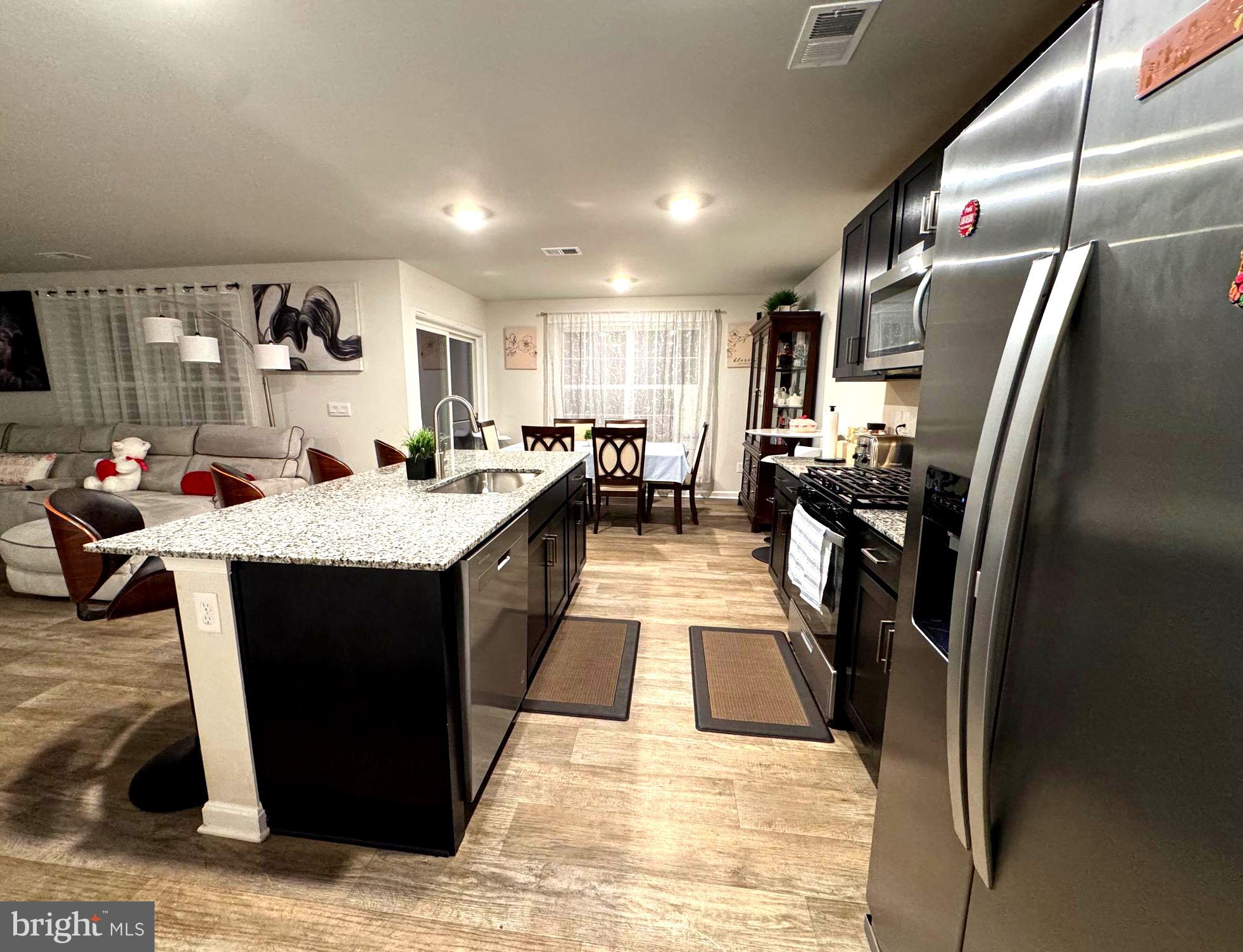 WEST WIND - Residential