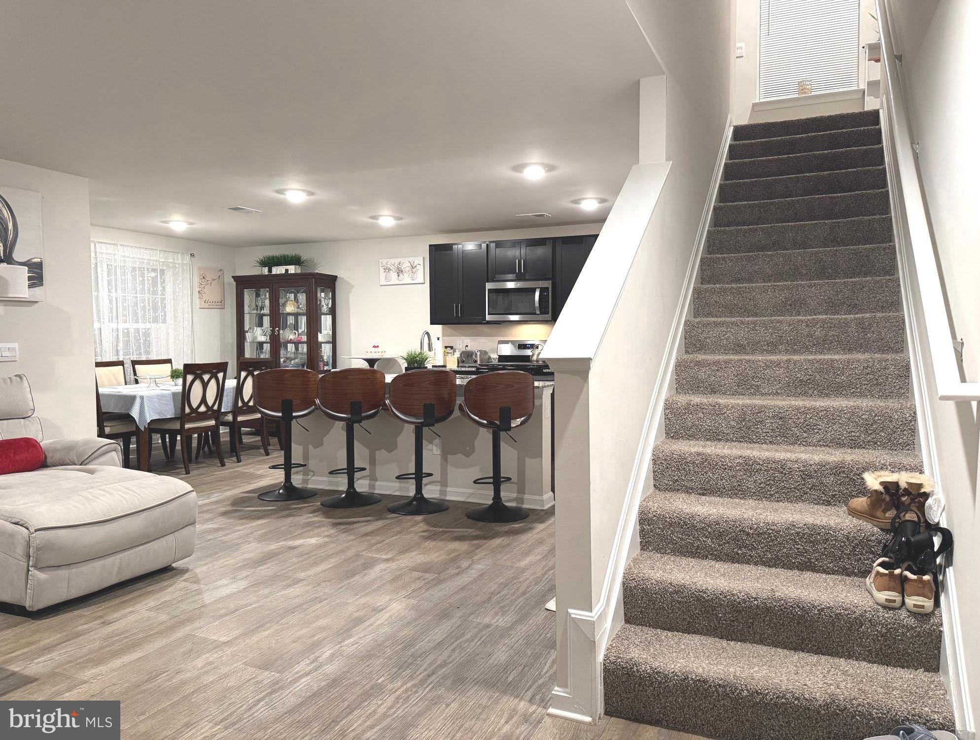 WEST WIND - Residential