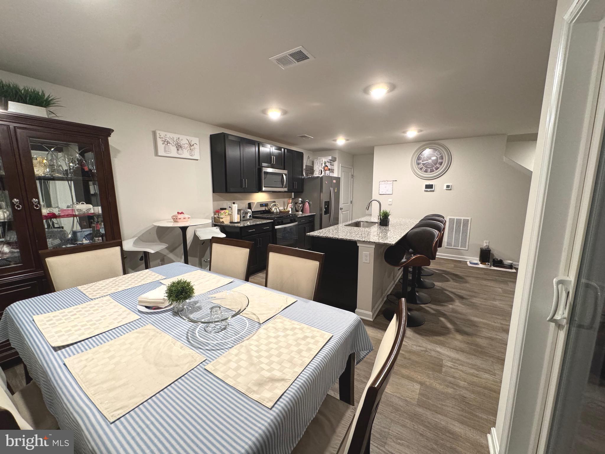 WEST WIND - Residential