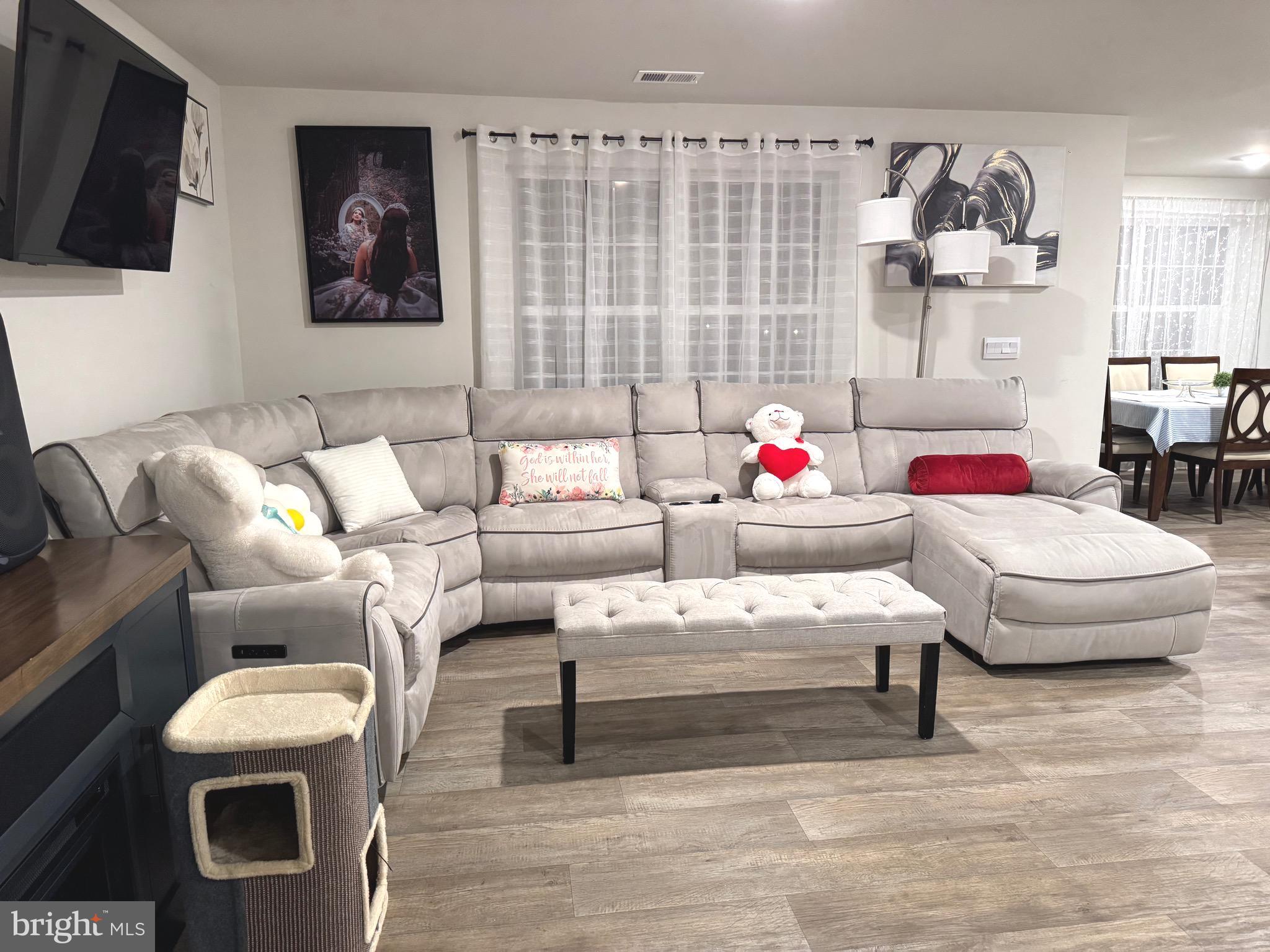 WEST WIND - Residential