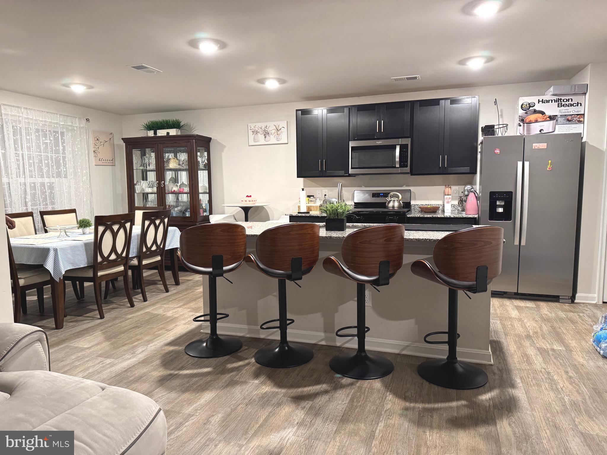 WEST WIND - Residential