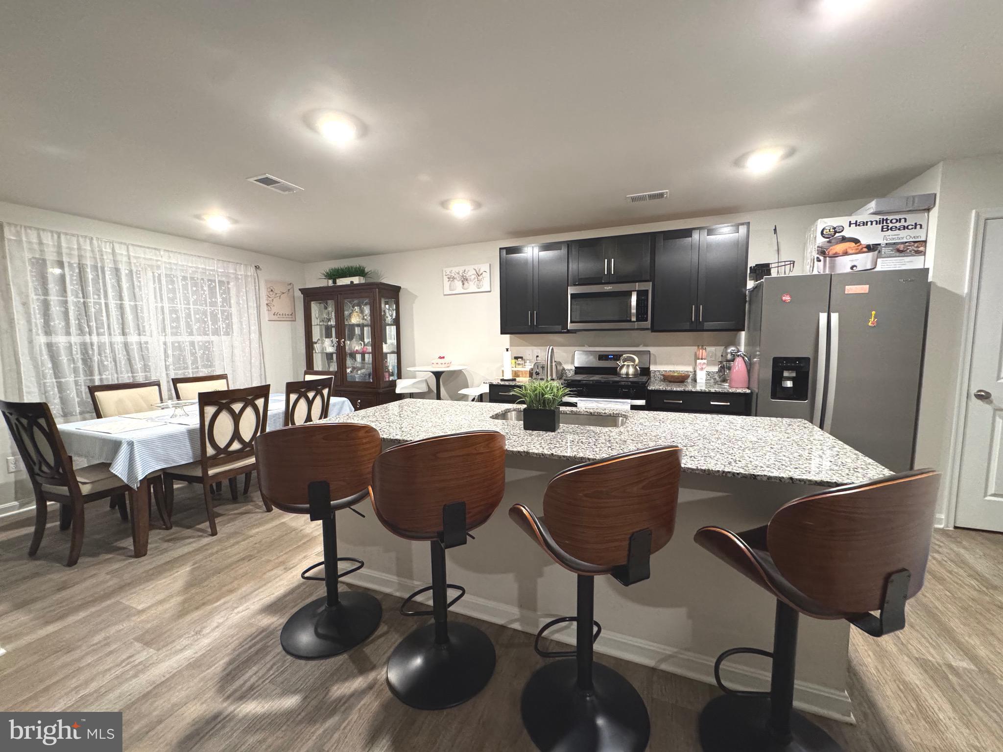 WEST WIND - Residential
