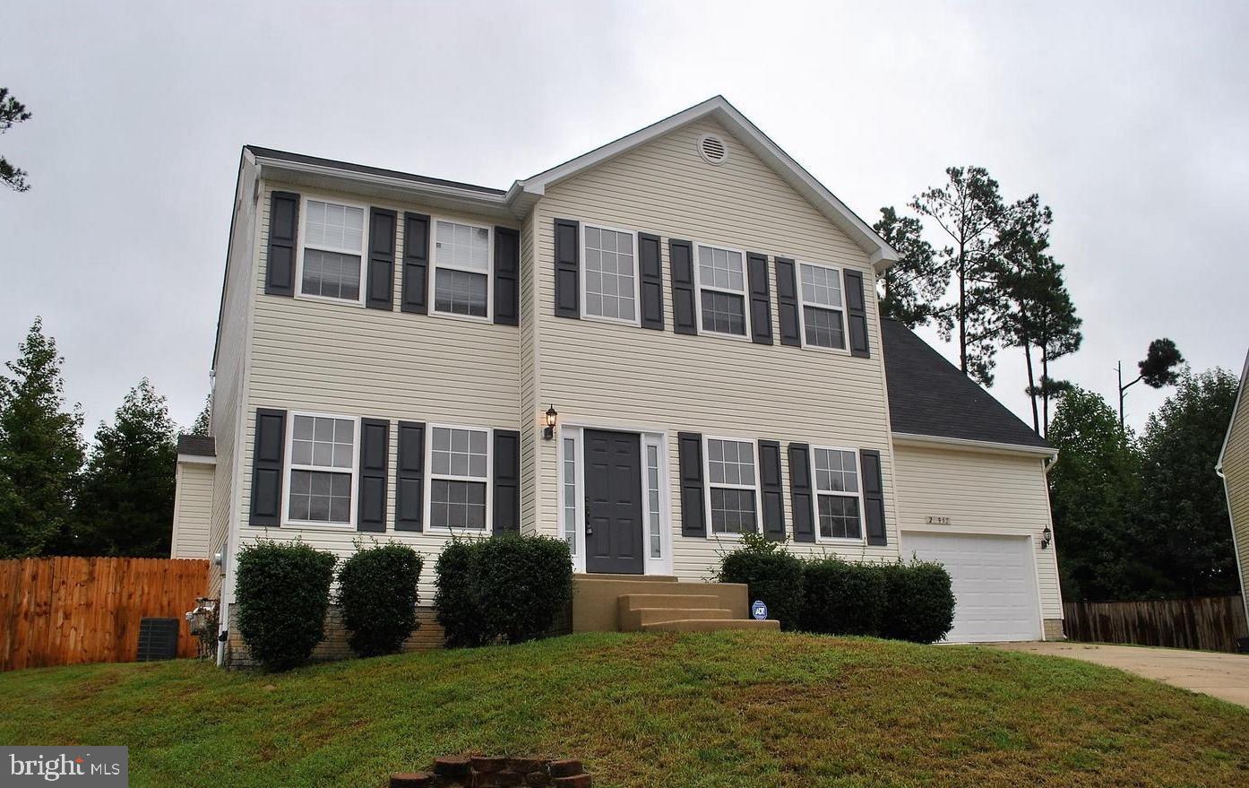 Large 4 2.5 baths close to PAX Base ready to move in.  Large unfinished basement.  Huge fenced in backyard.  Listing To Lease application.