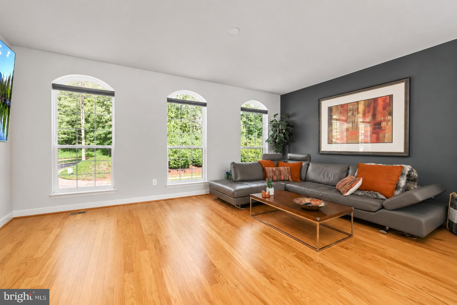 THE ENCLAVE - Residential