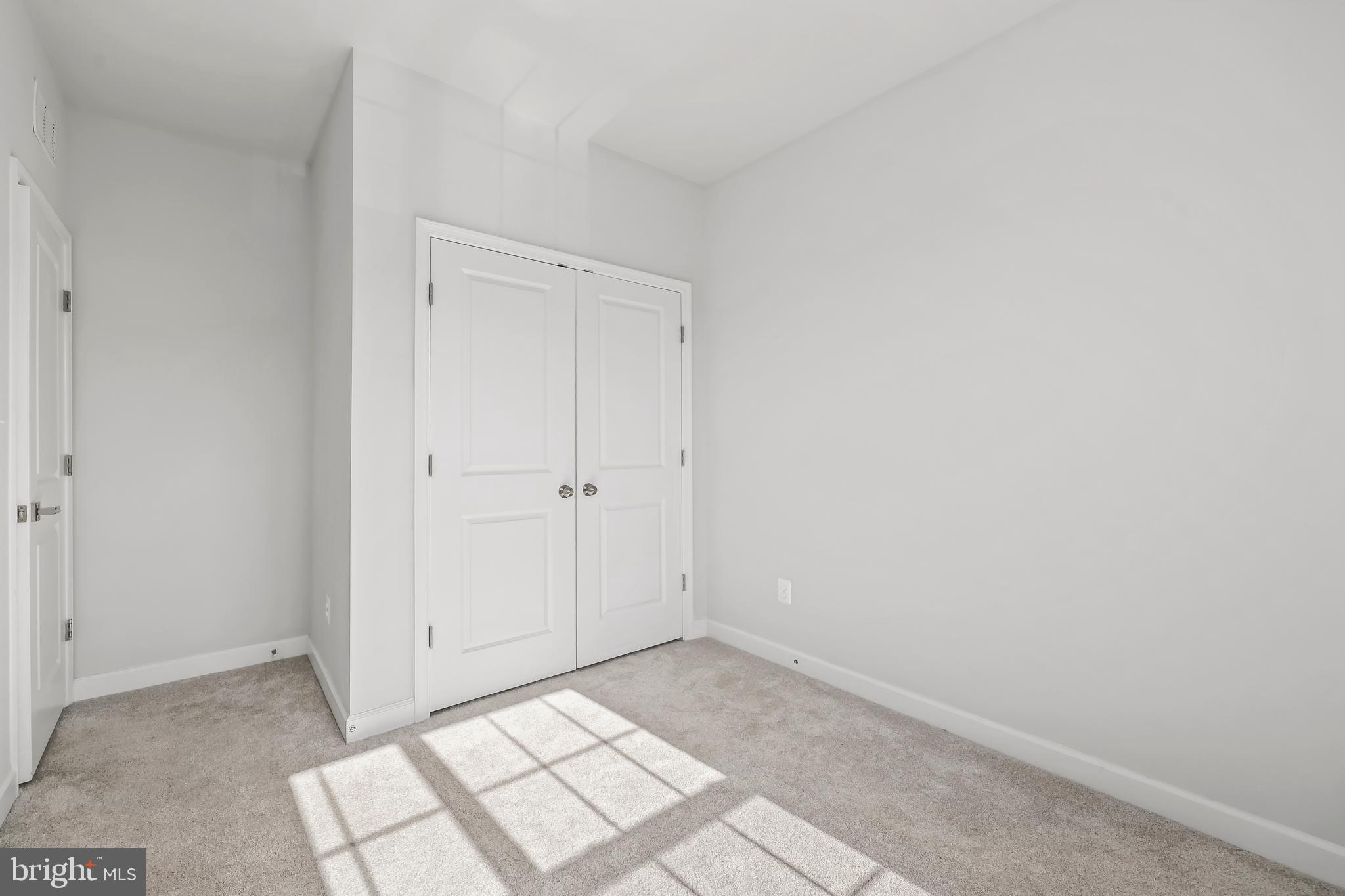 THE ENCLAVE - Residential
