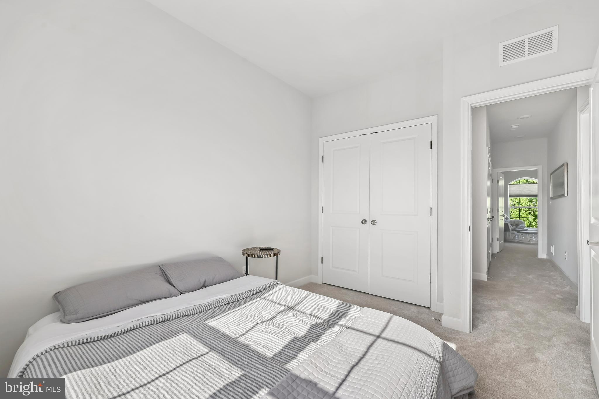 THE ENCLAVE - Residential