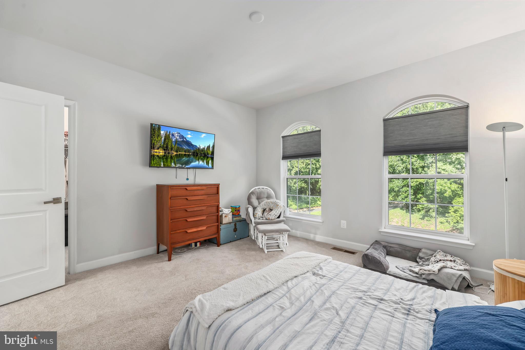 THE ENCLAVE - Residential