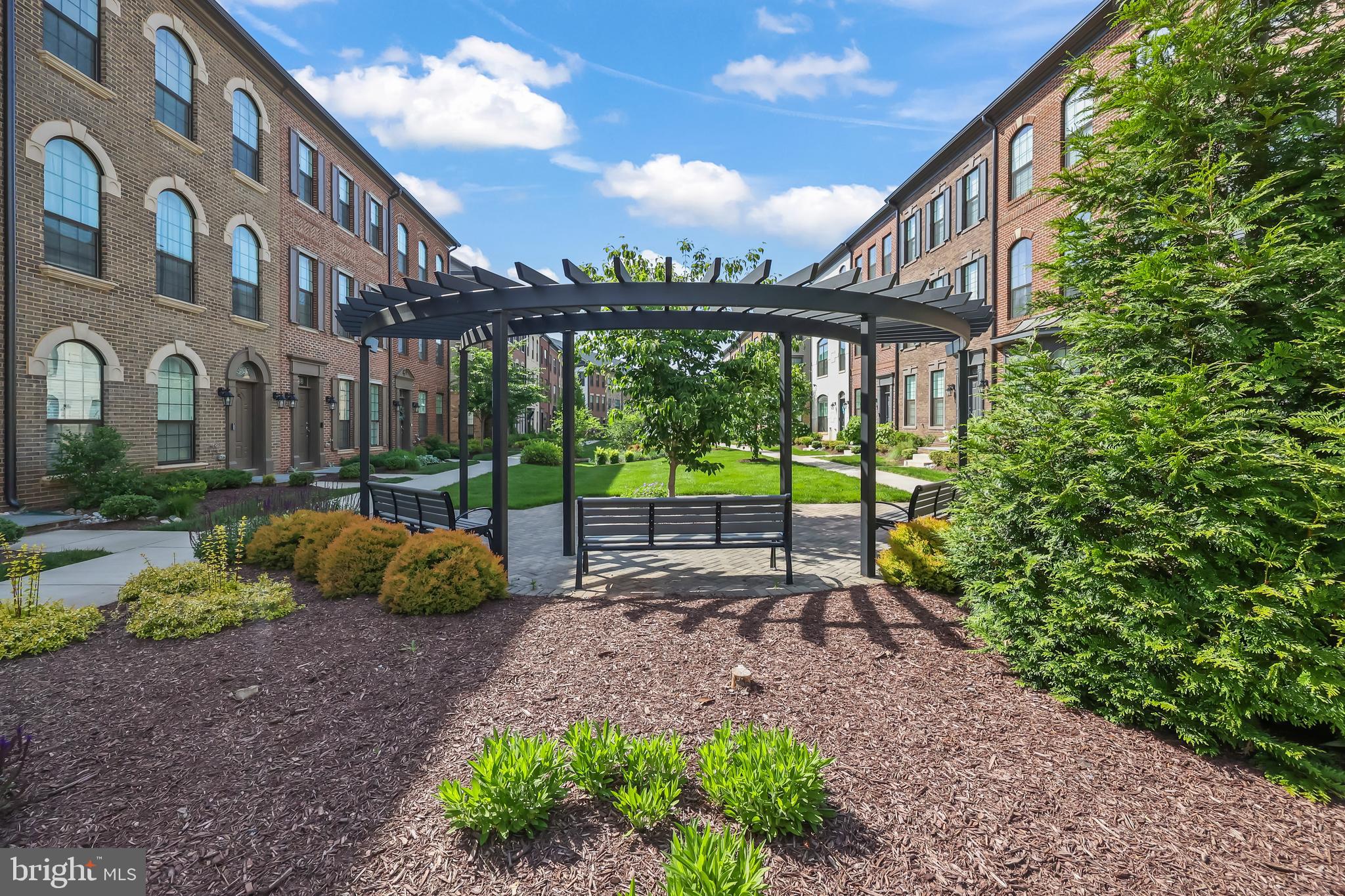 THE ENCLAVE - Residential