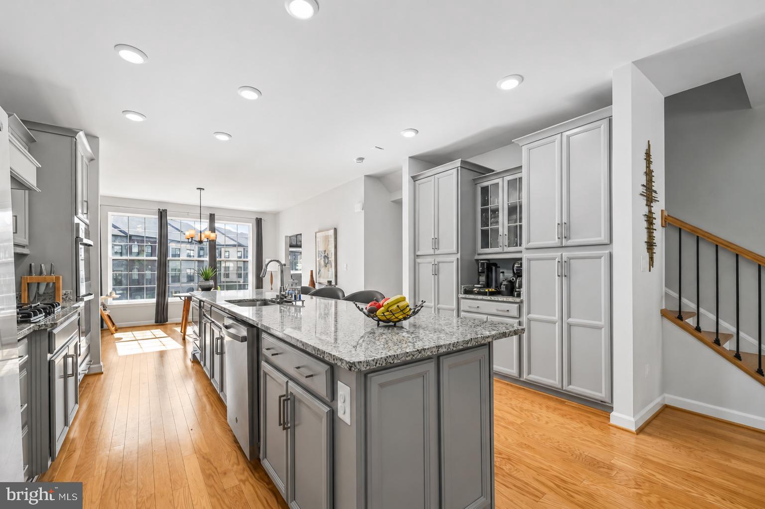 THE ENCLAVE - Residential