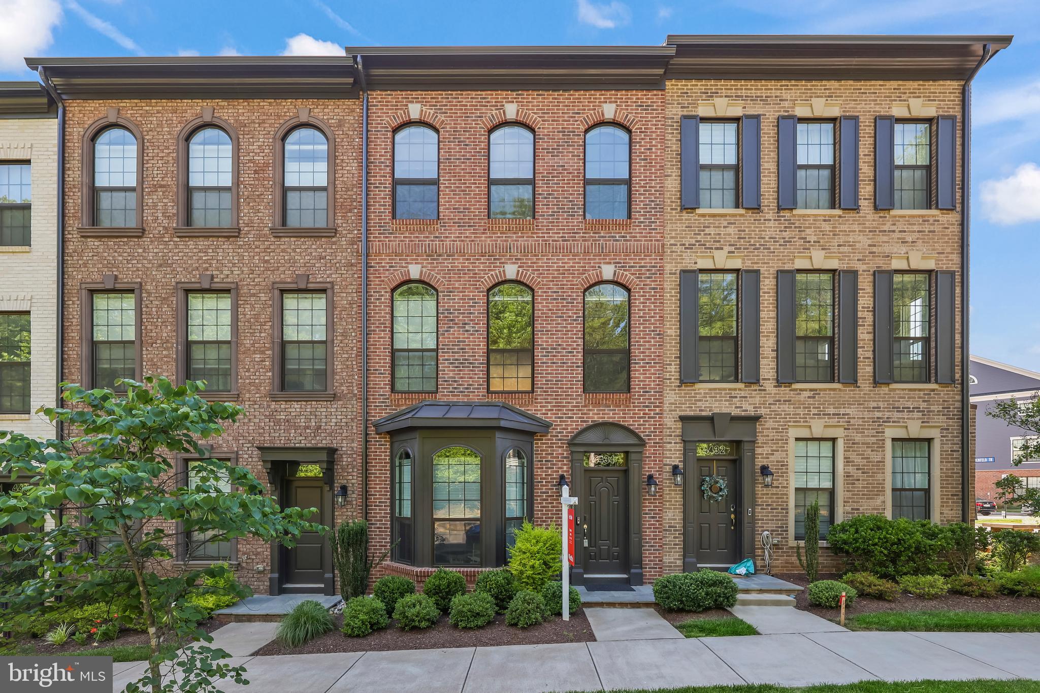 THE ENCLAVE - Residential