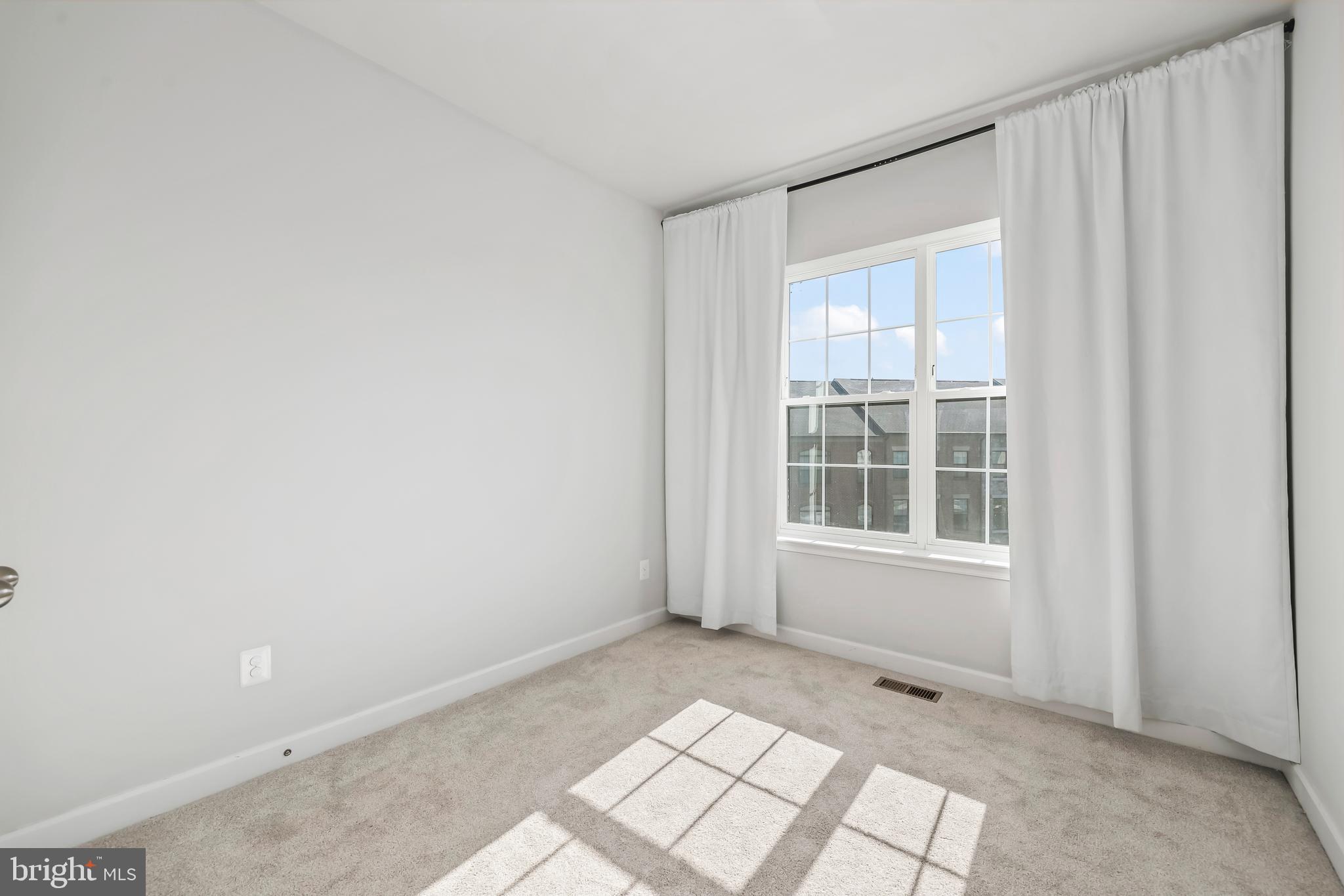 THE ENCLAVE - Residential