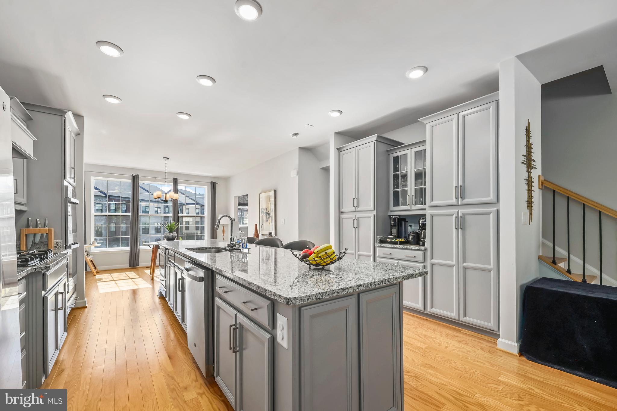 THE ENCLAVE - Residential