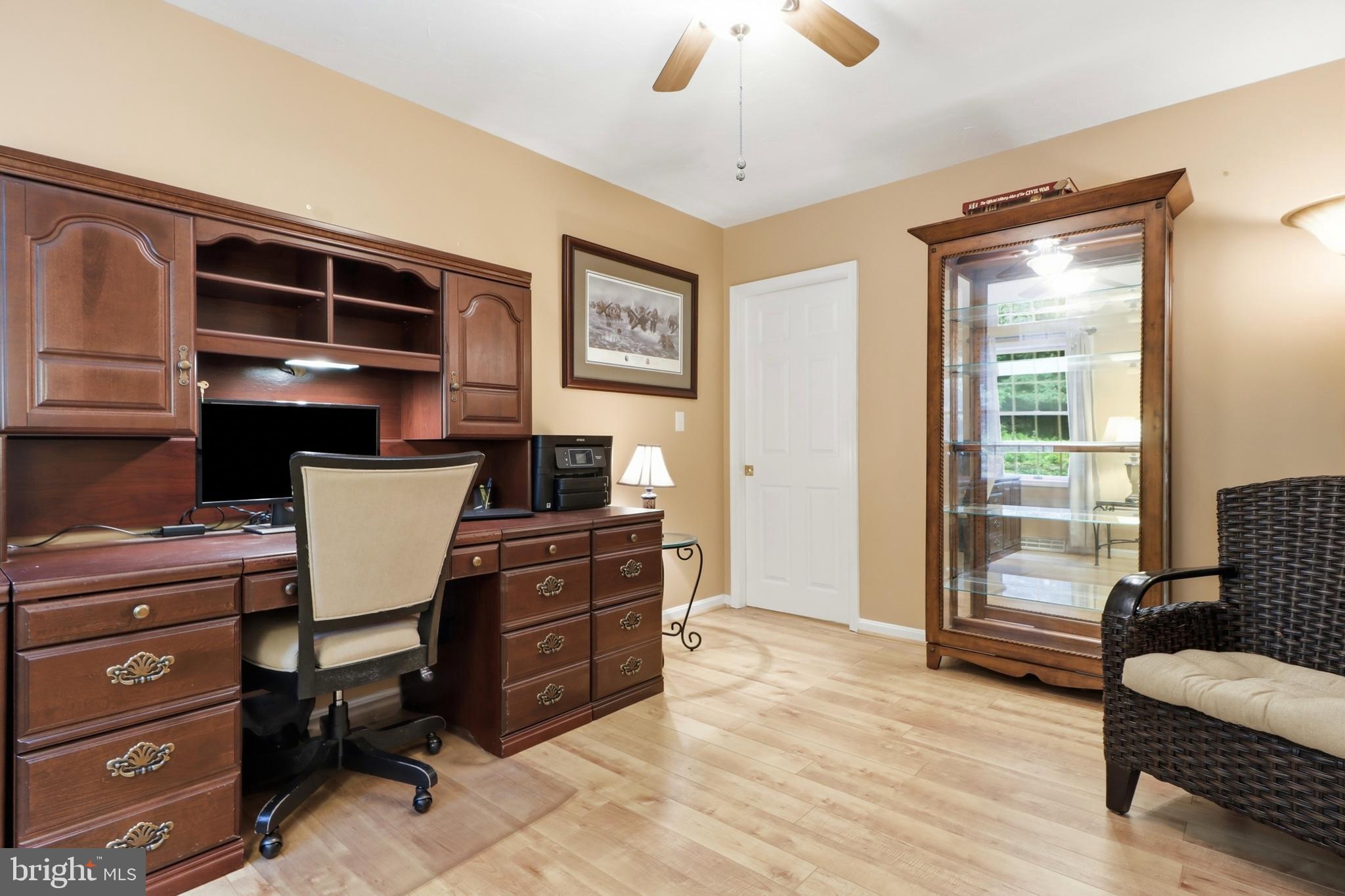 LAUREL WOODS - Residential