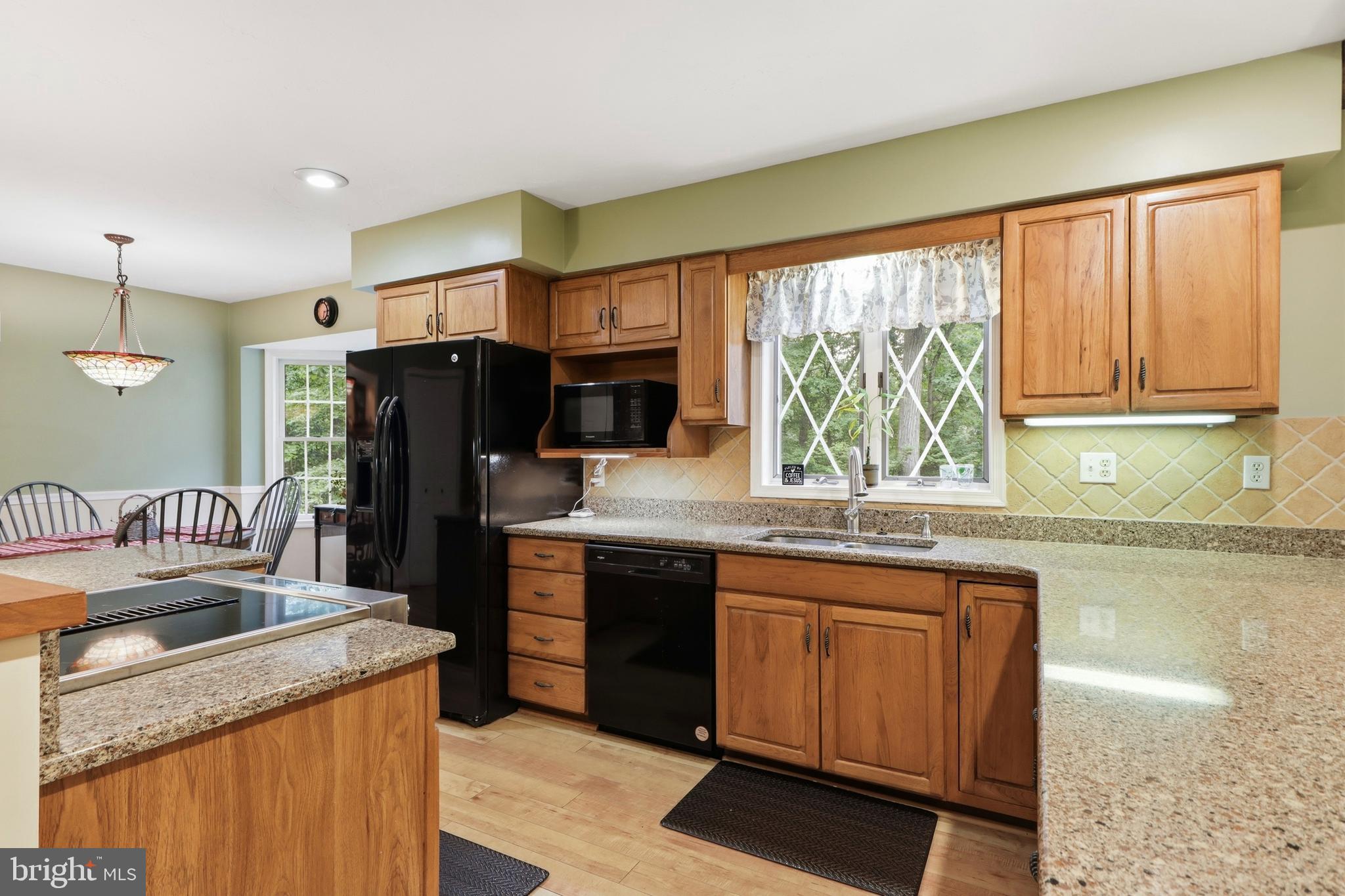 LAUREL WOODS - Residential