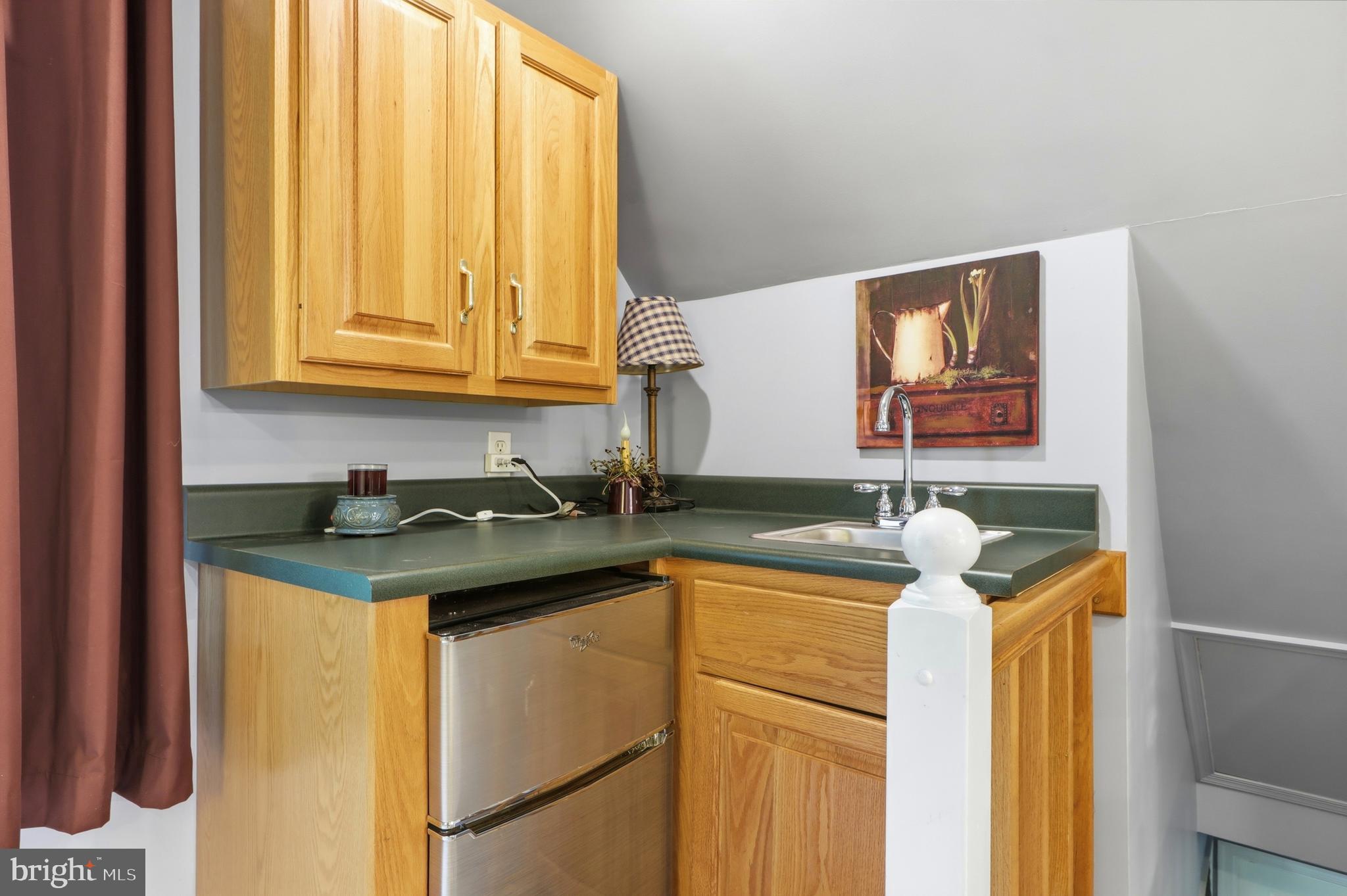LAUREL WOODS - Residential