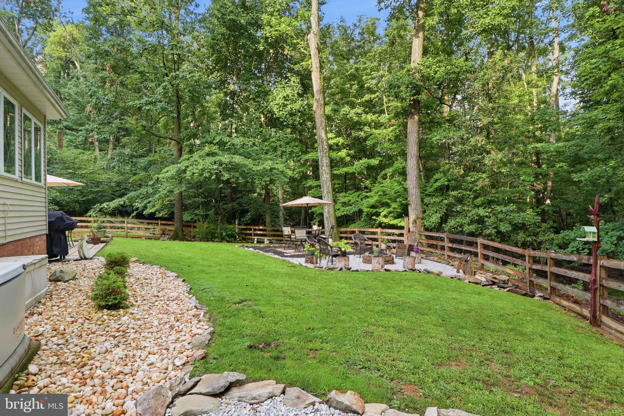 LAUREL WOODS - Residential