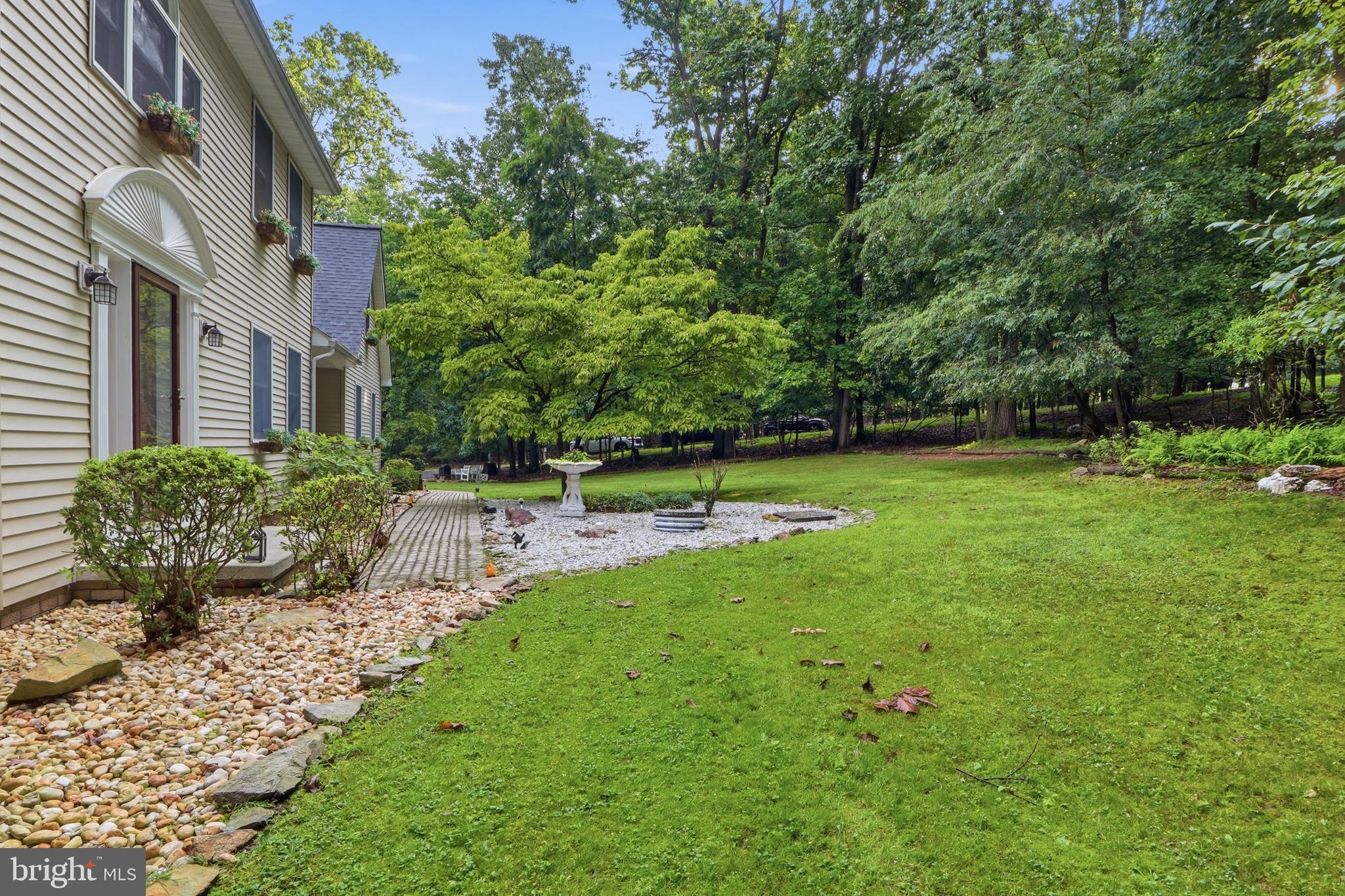 LAUREL WOODS - Residential