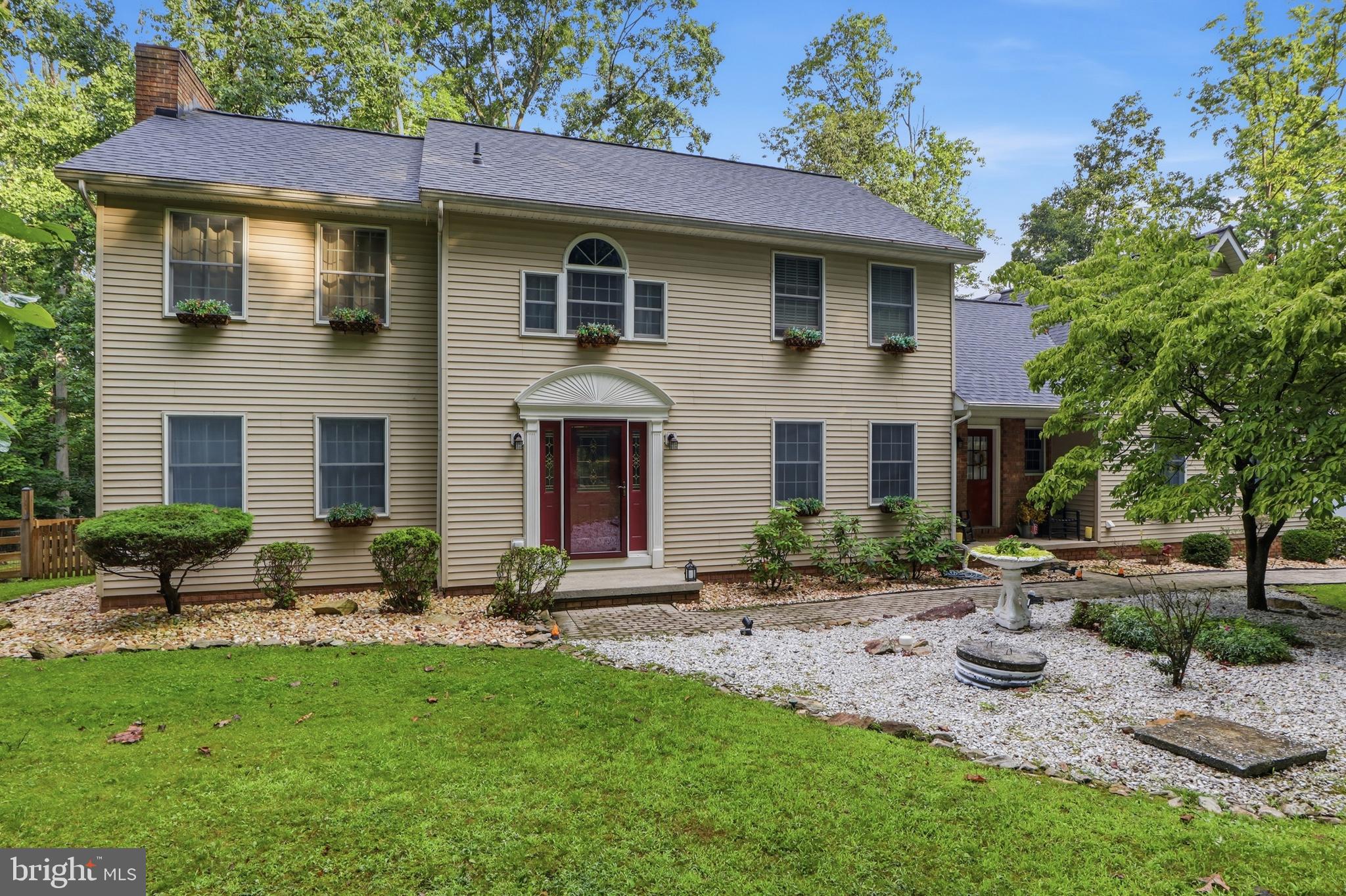 LAUREL WOODS - Residential