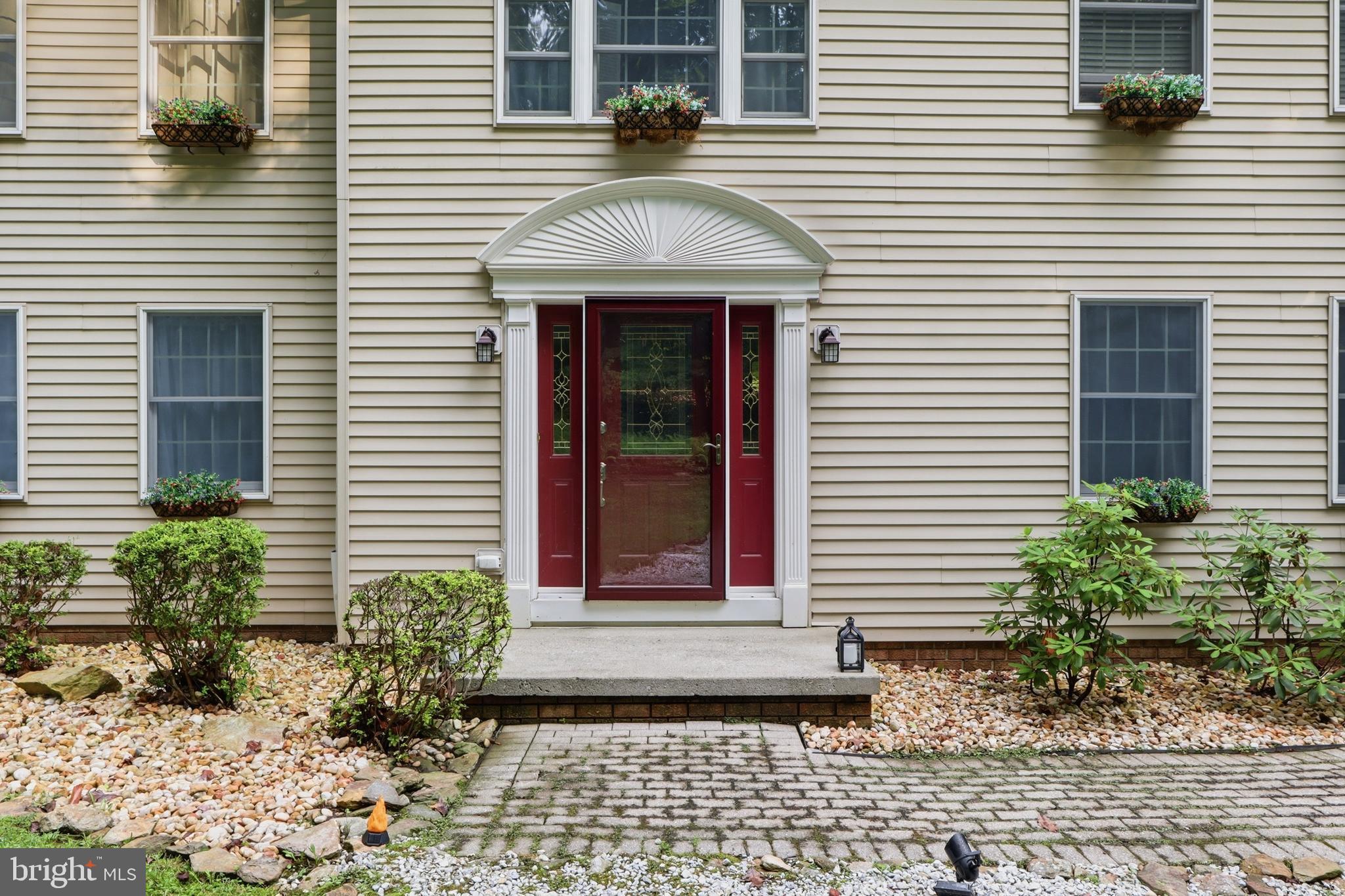 LAUREL WOODS - Residential