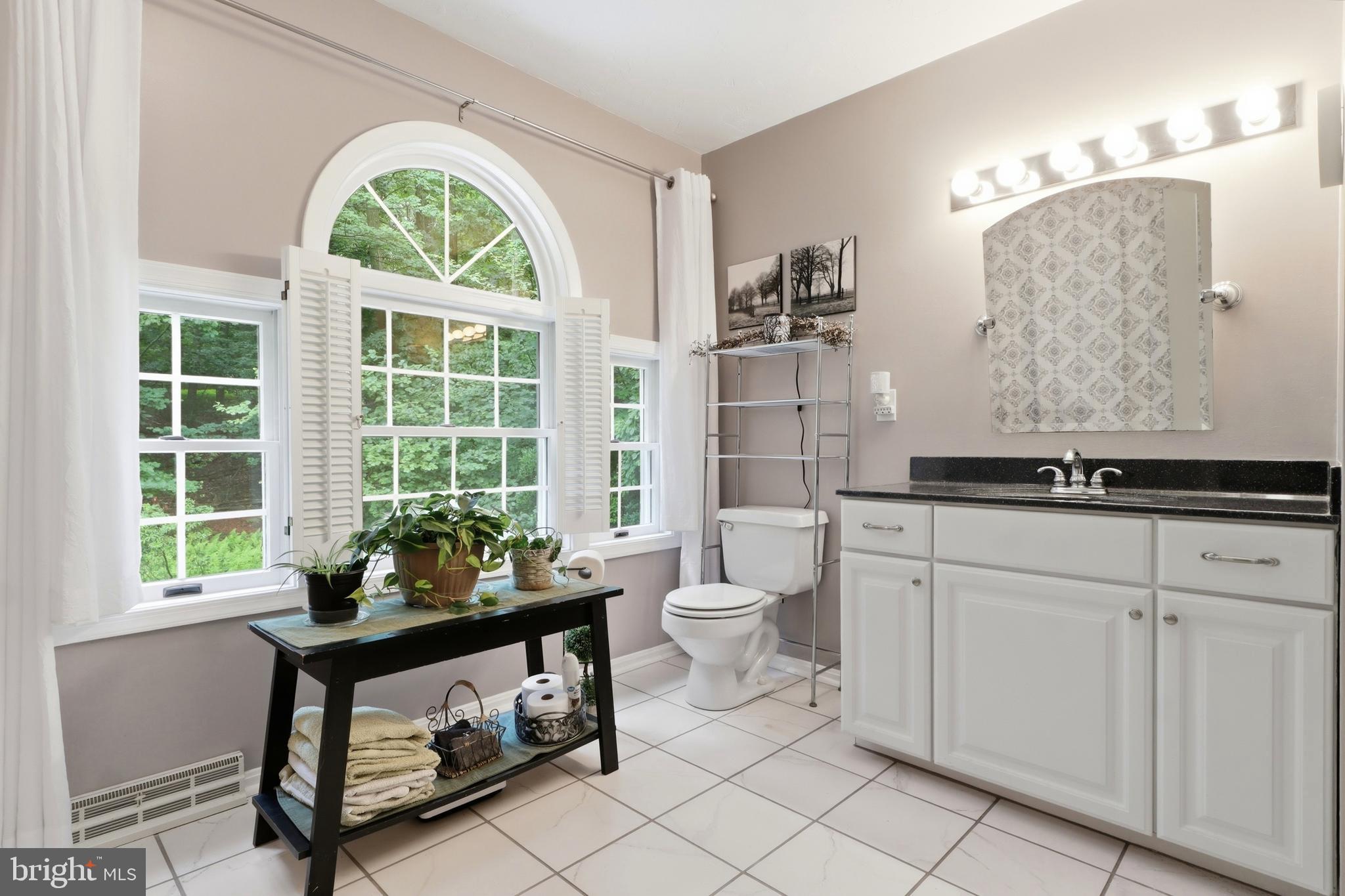 LAUREL WOODS - Residential