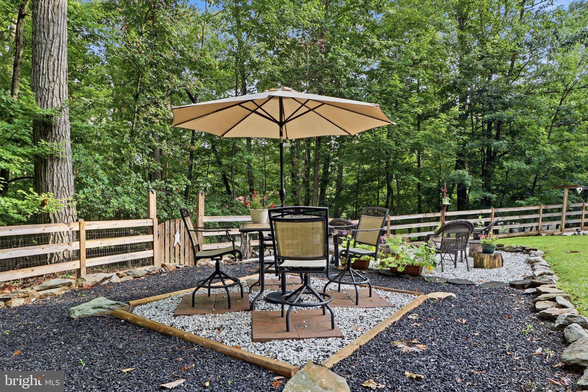 LAUREL WOODS - Residential