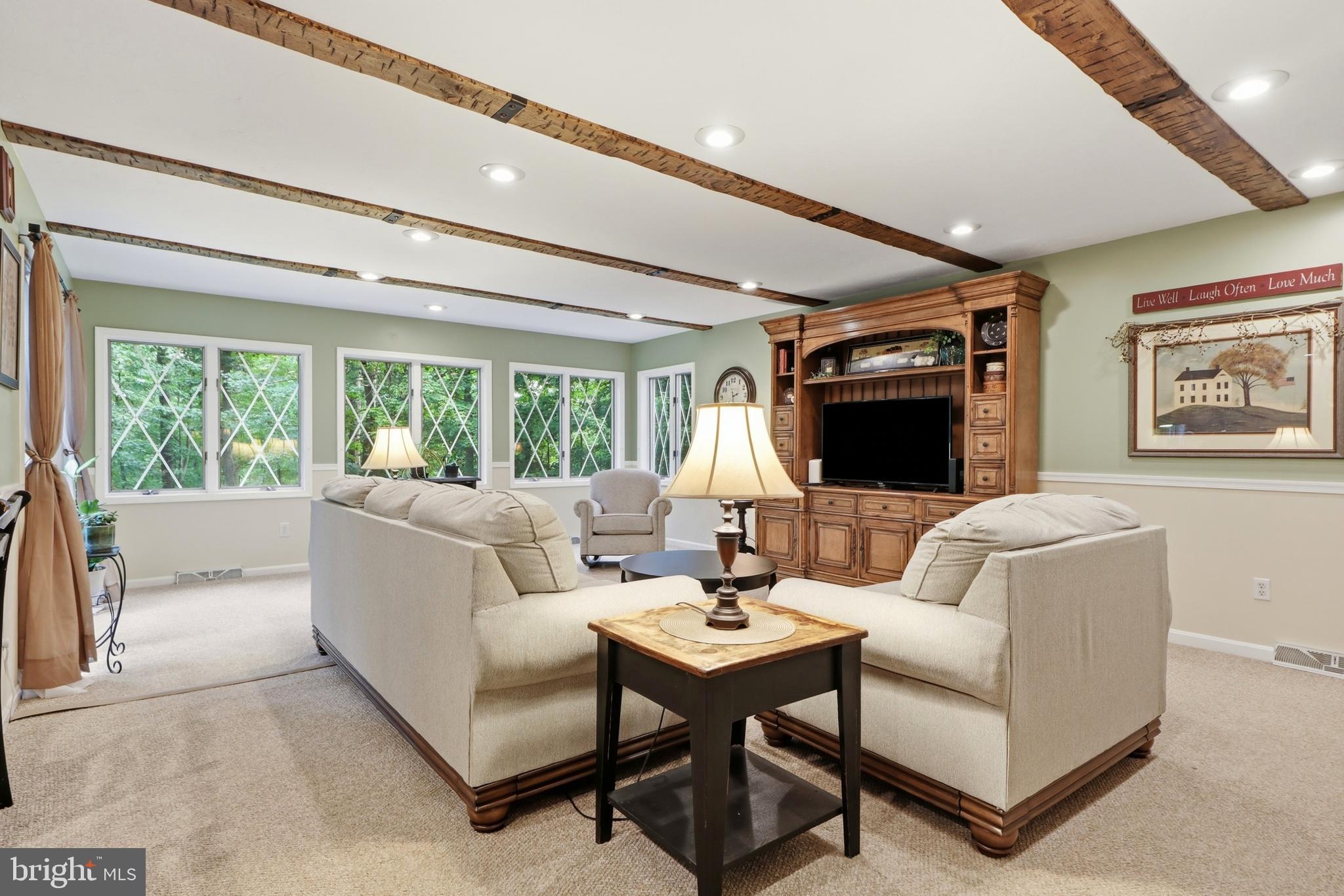 LAUREL WOODS - Residential