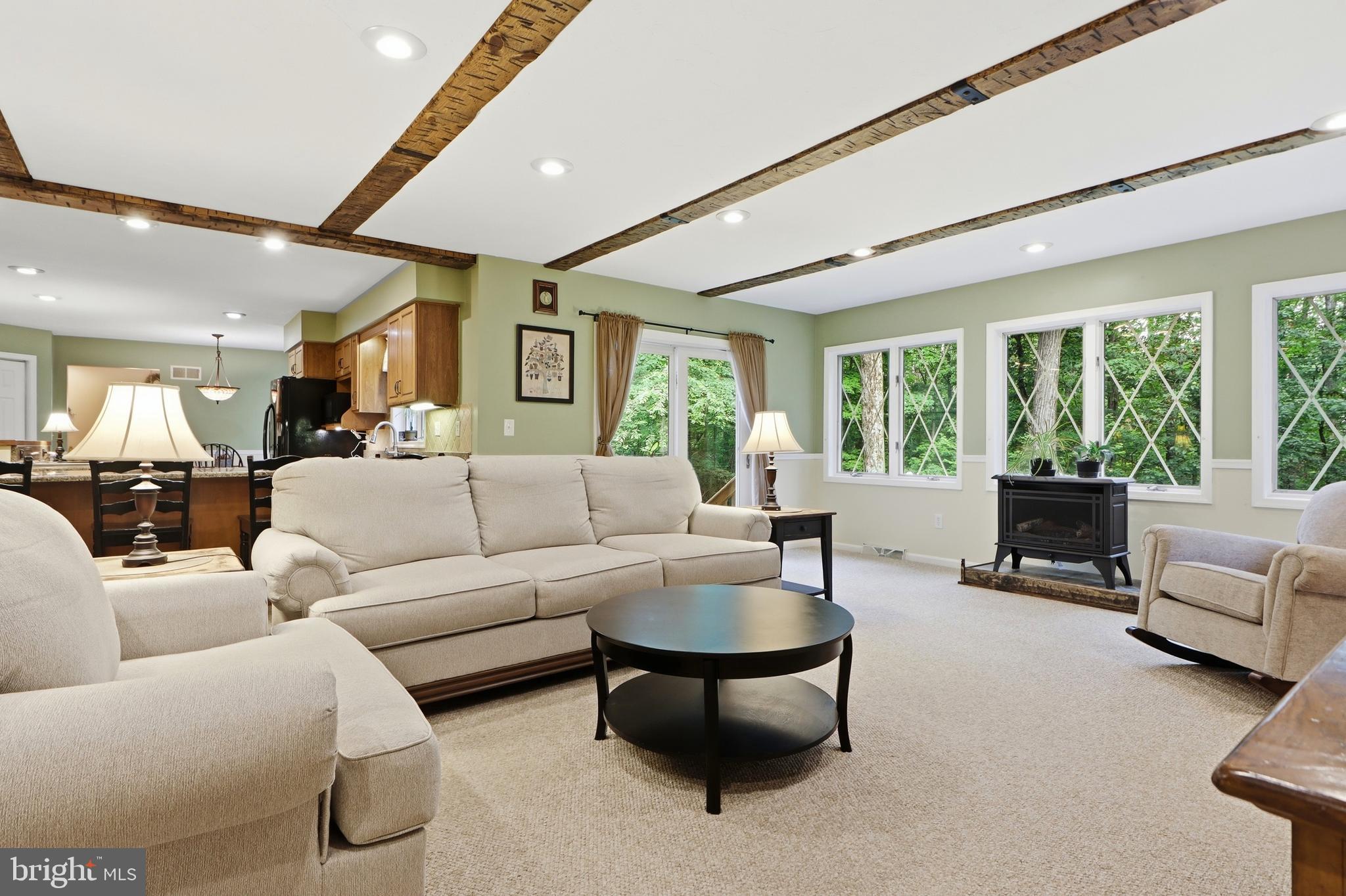 LAUREL WOODS - Residential