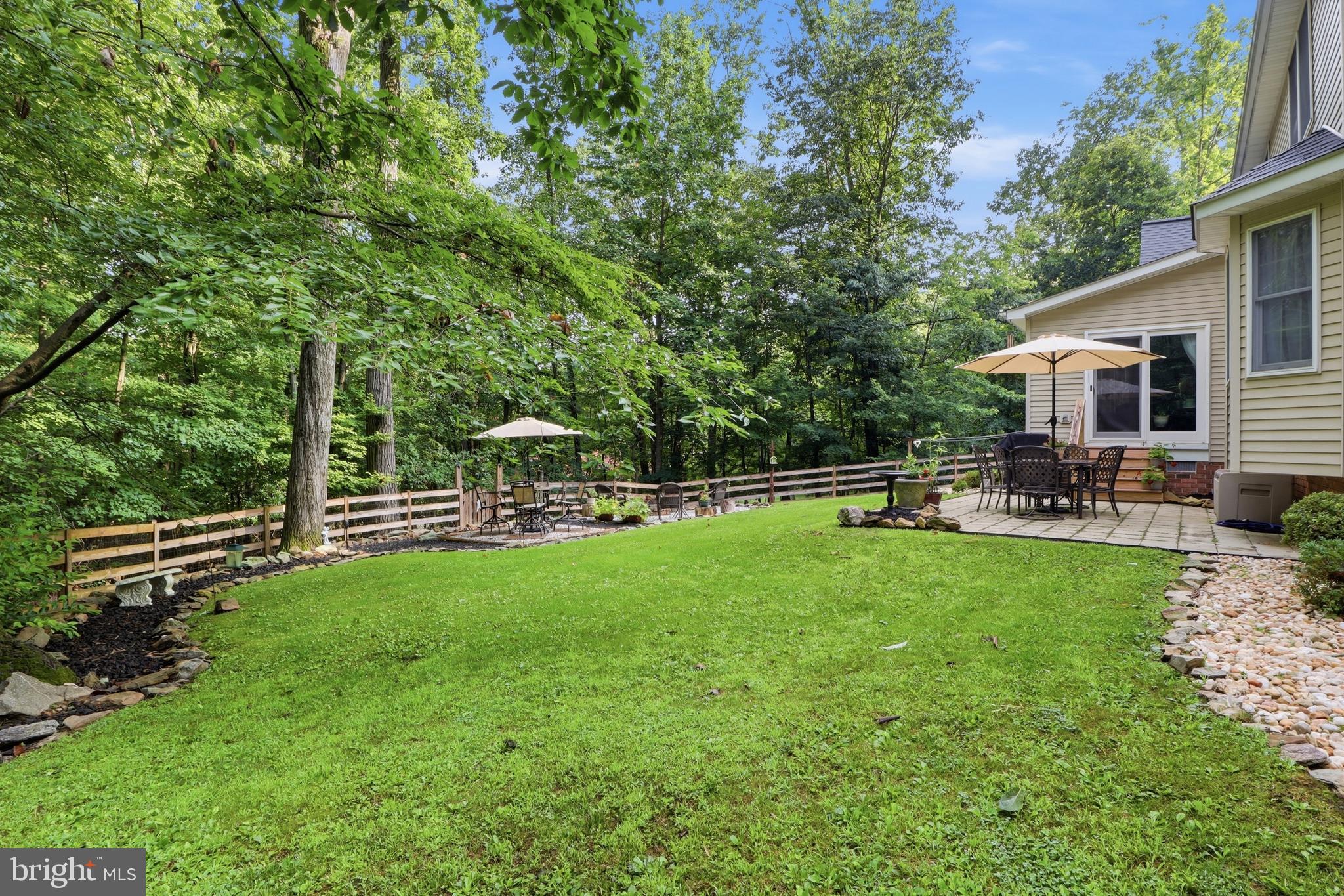 LAUREL WOODS - Residential