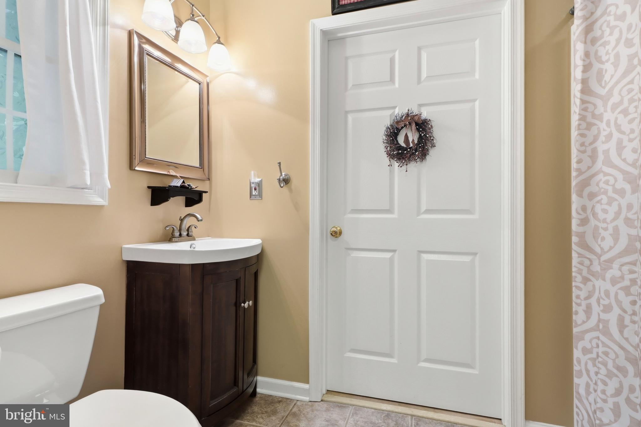 LAUREL WOODS - Residential