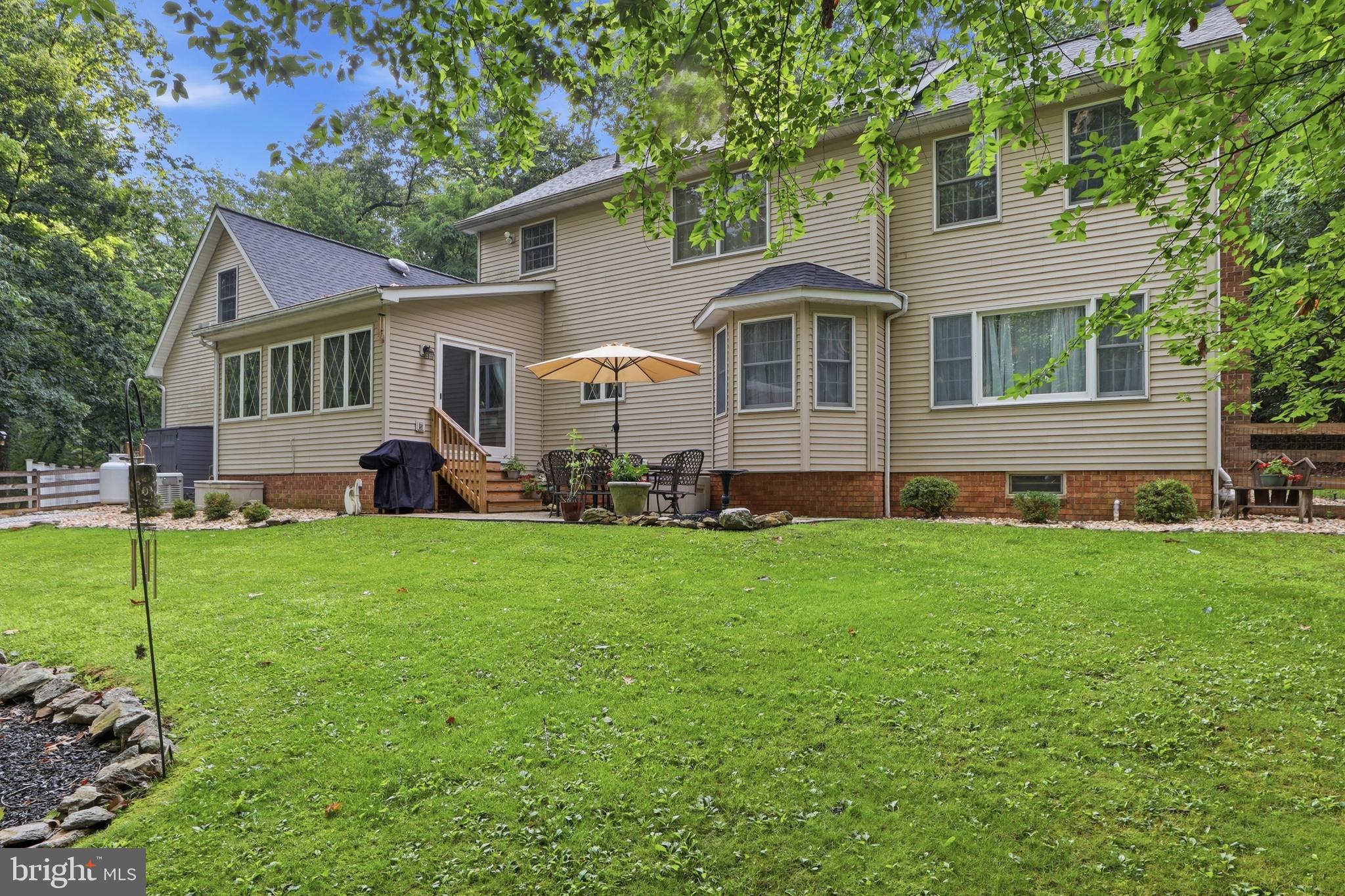 LAUREL WOODS - Residential