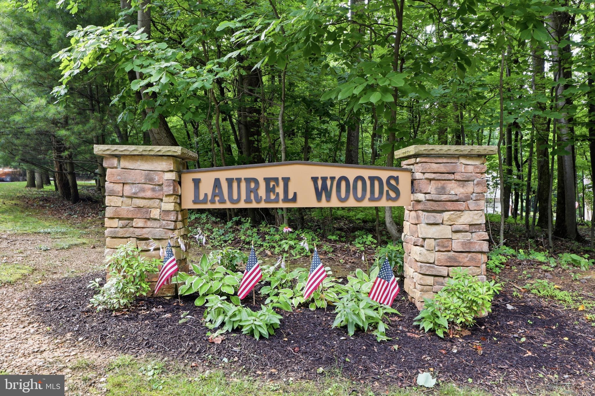 LAUREL WOODS - Residential