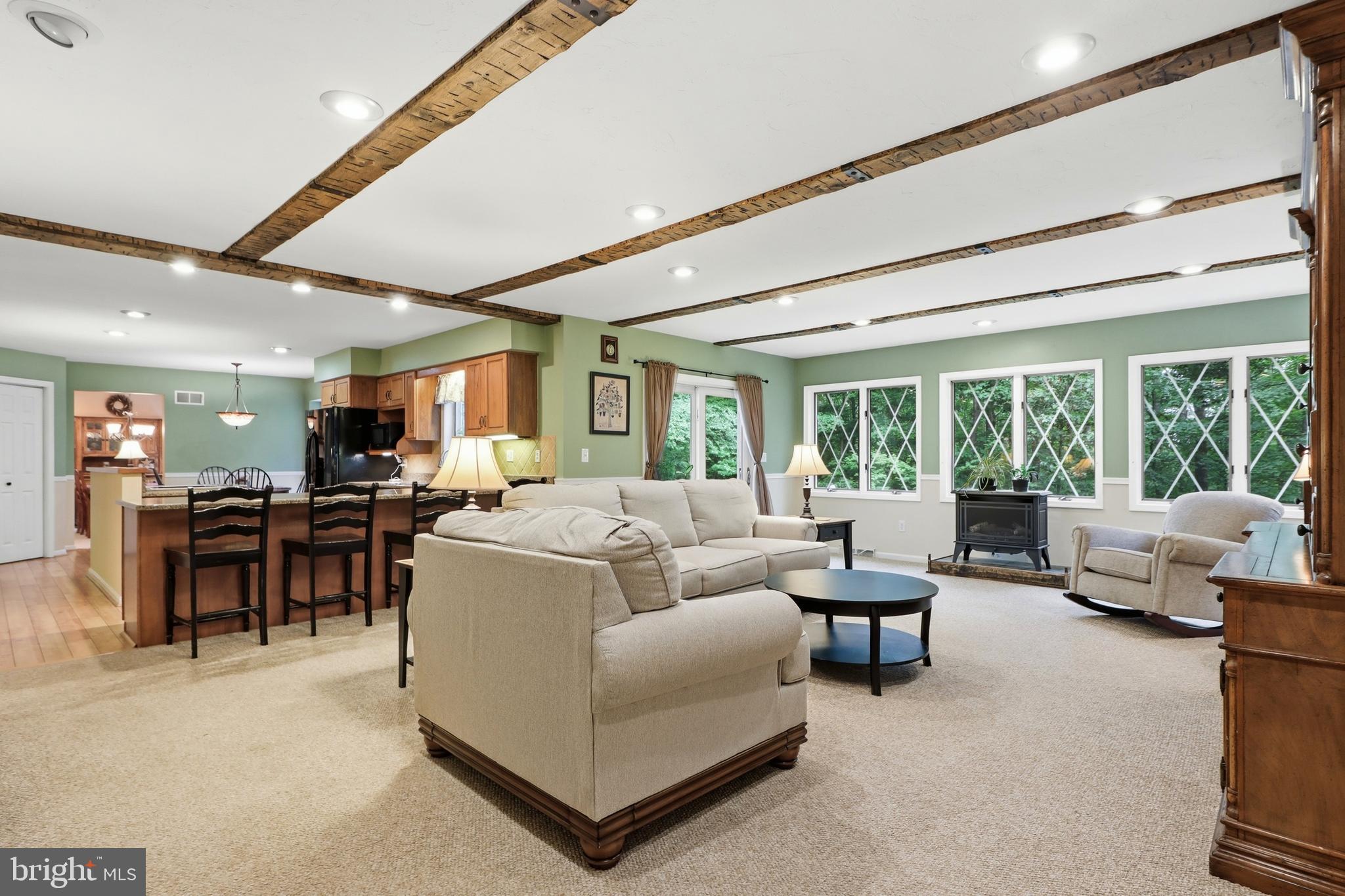 LAUREL WOODS - Residential