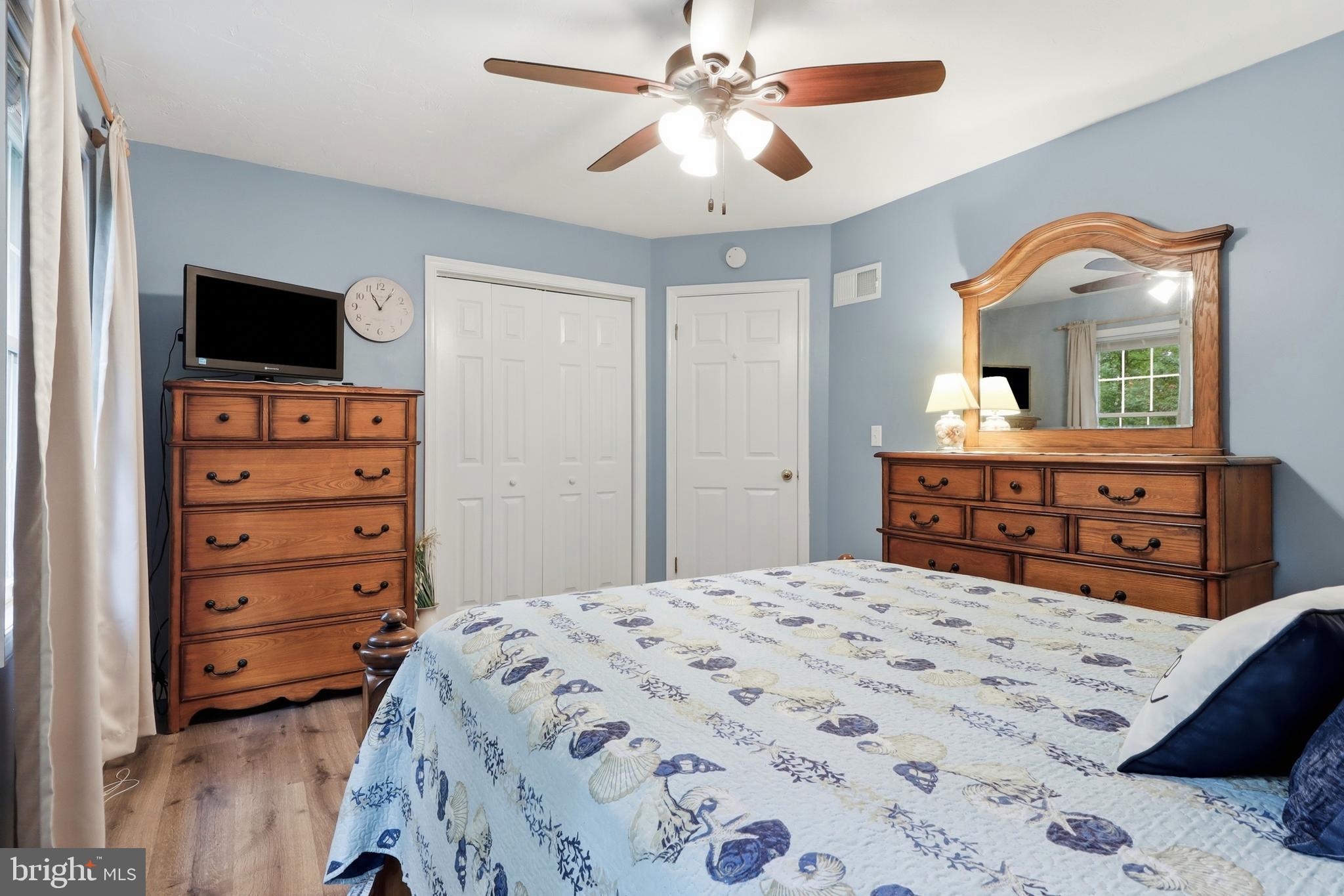 LAUREL WOODS - Residential