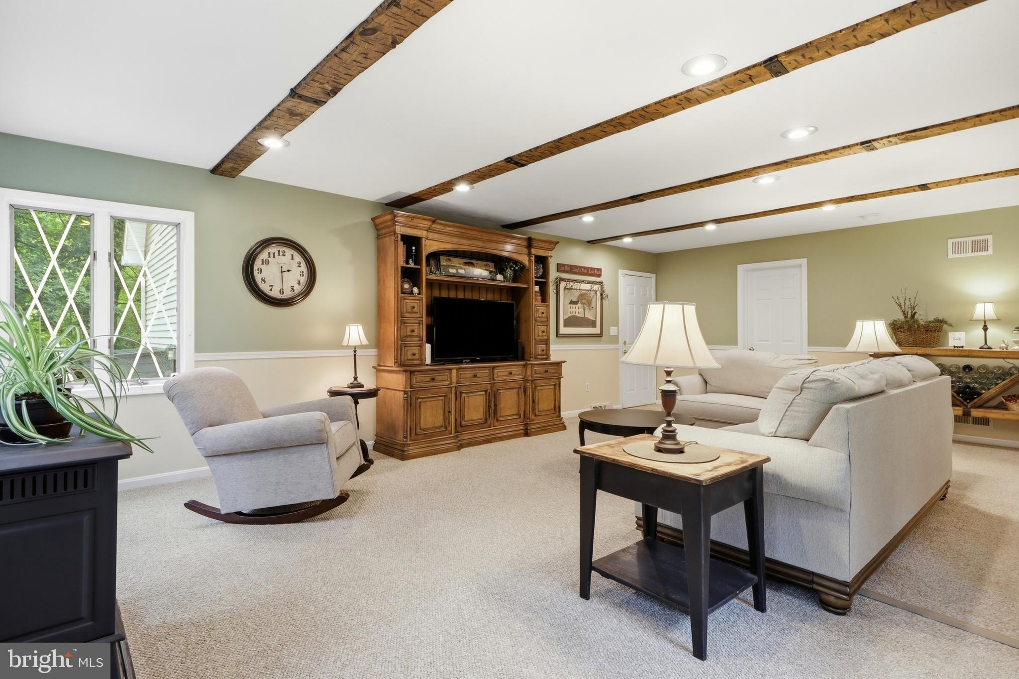 LAUREL WOODS - Residential