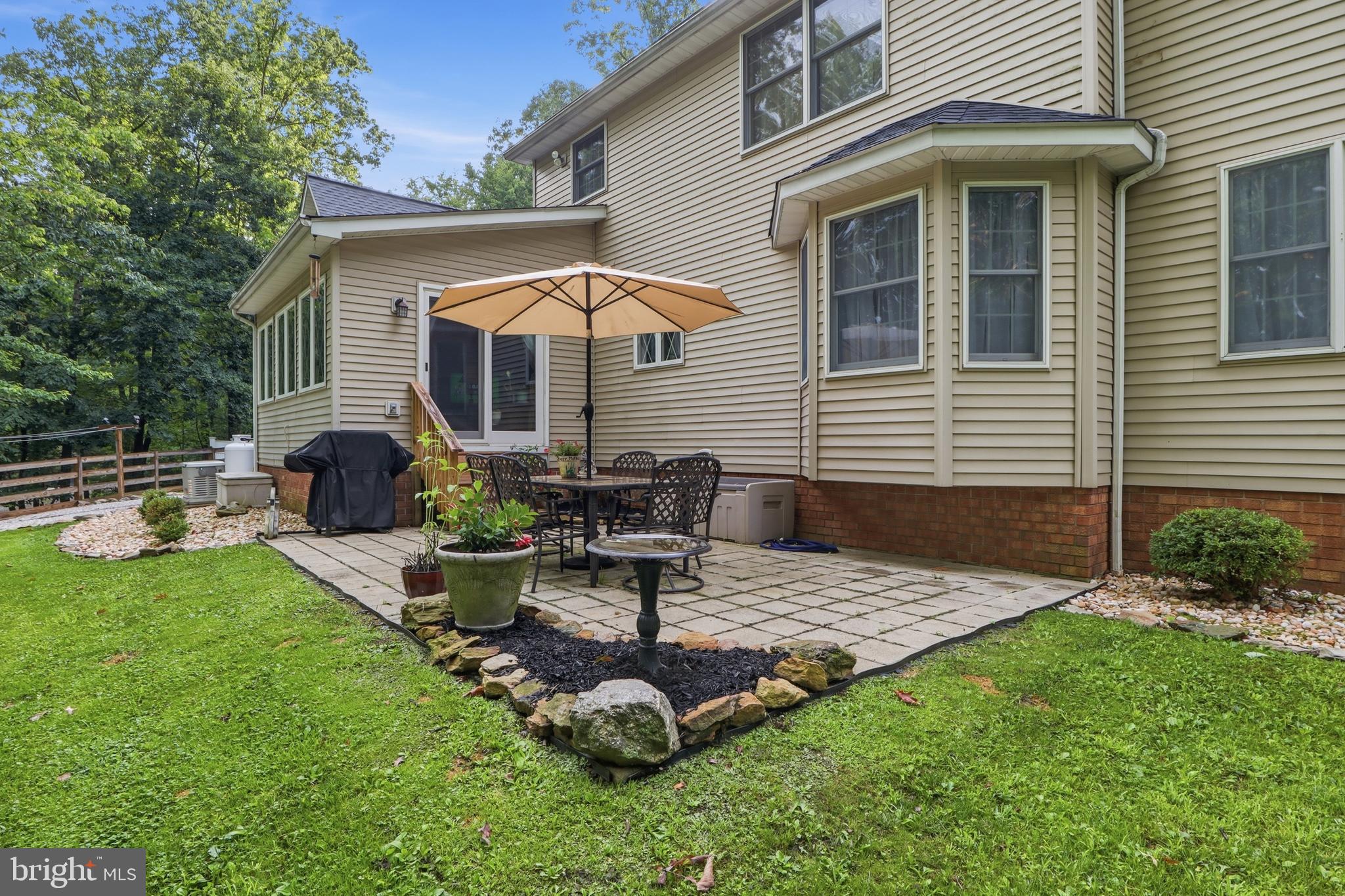 LAUREL WOODS - Residential