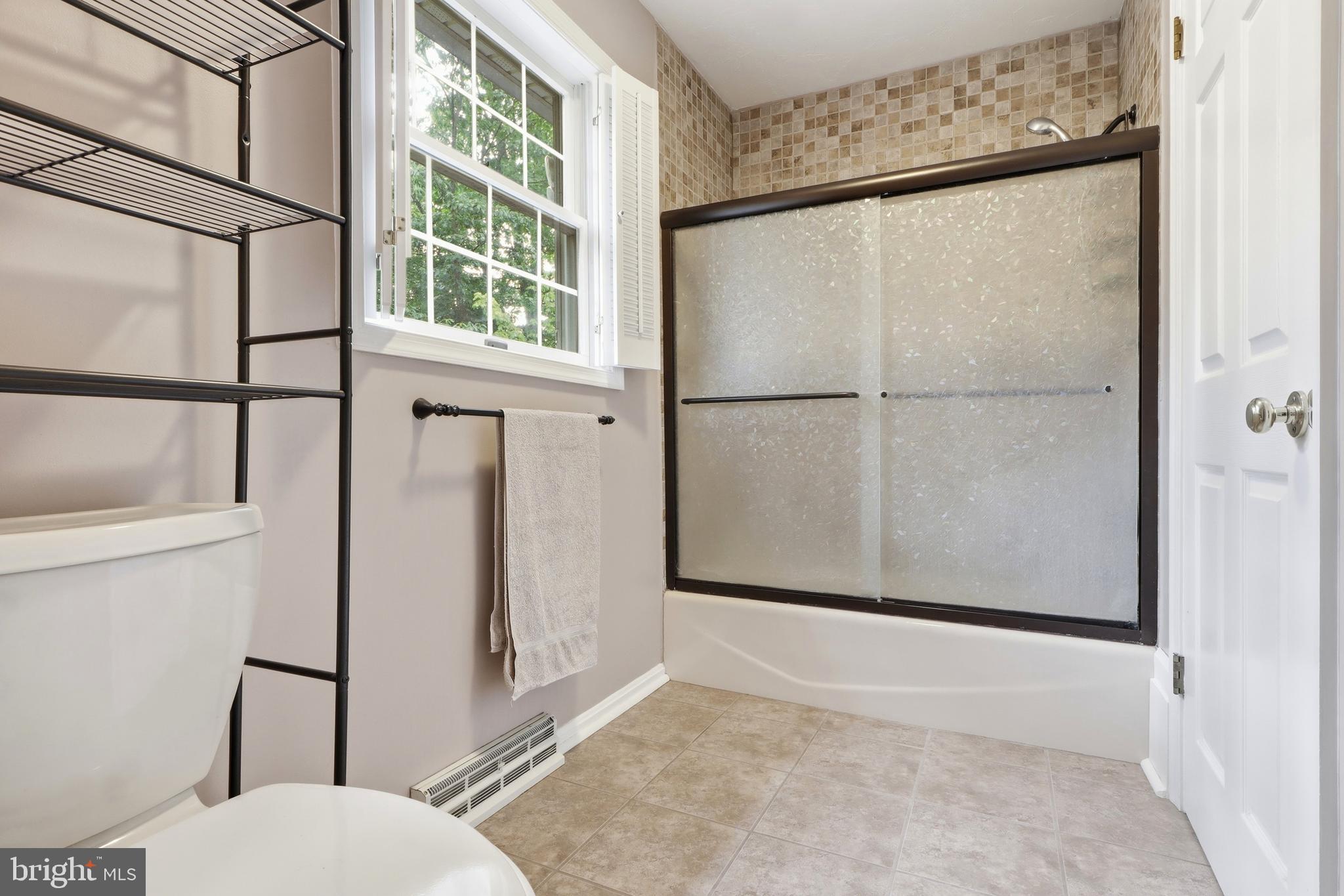 LAUREL WOODS - Residential
