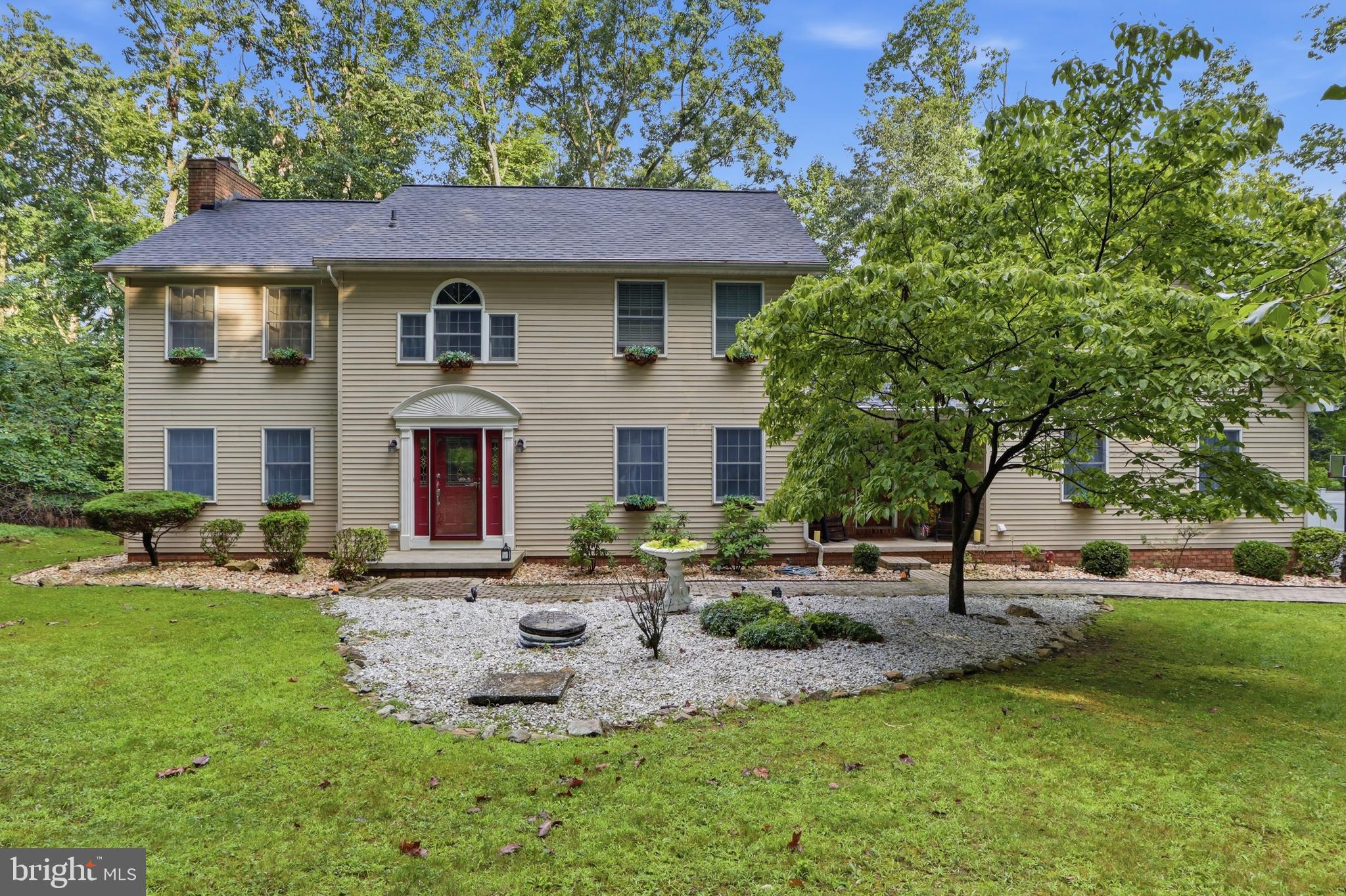 LAUREL WOODS - Residential