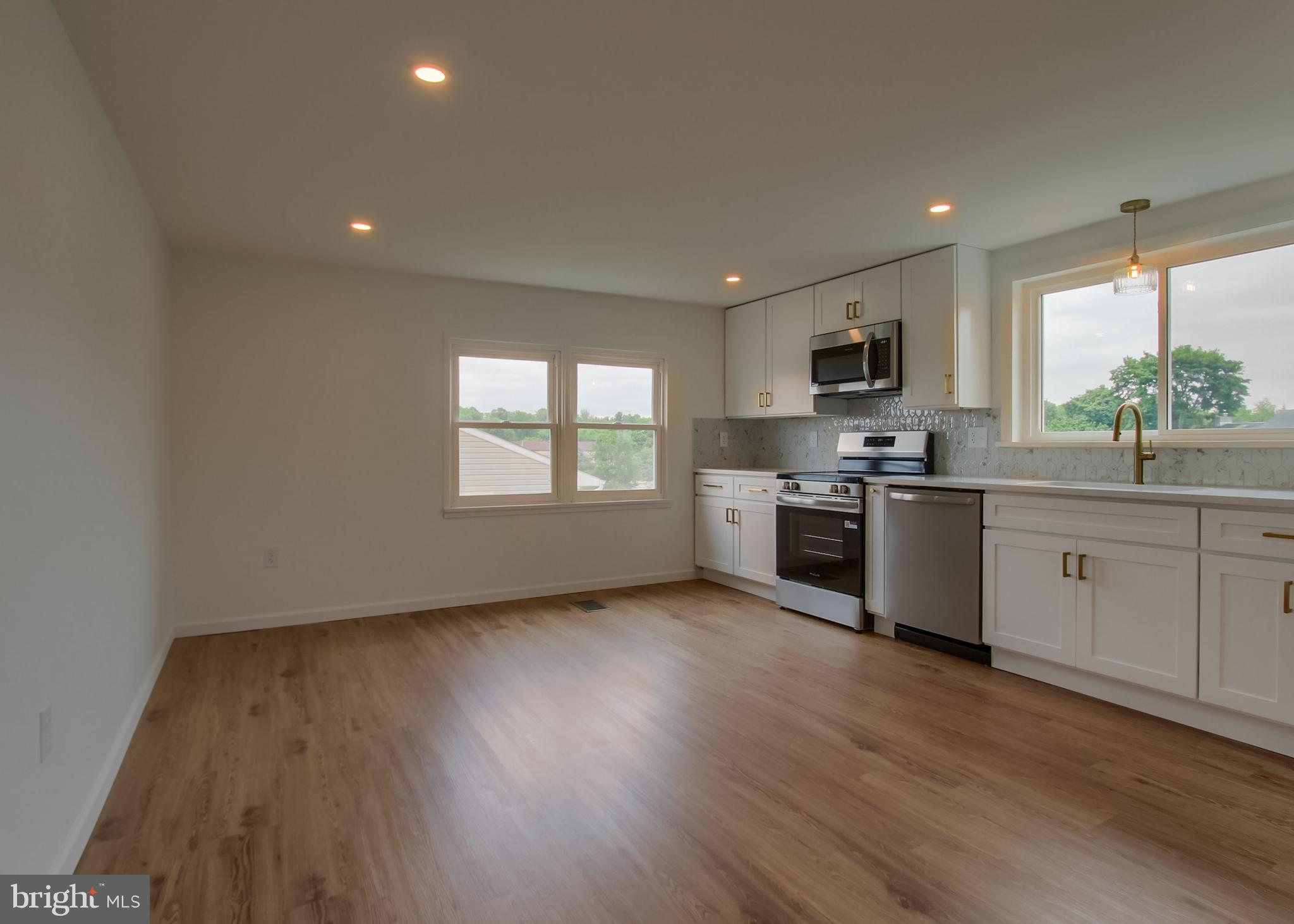 EAST PENNSBORO - Residential