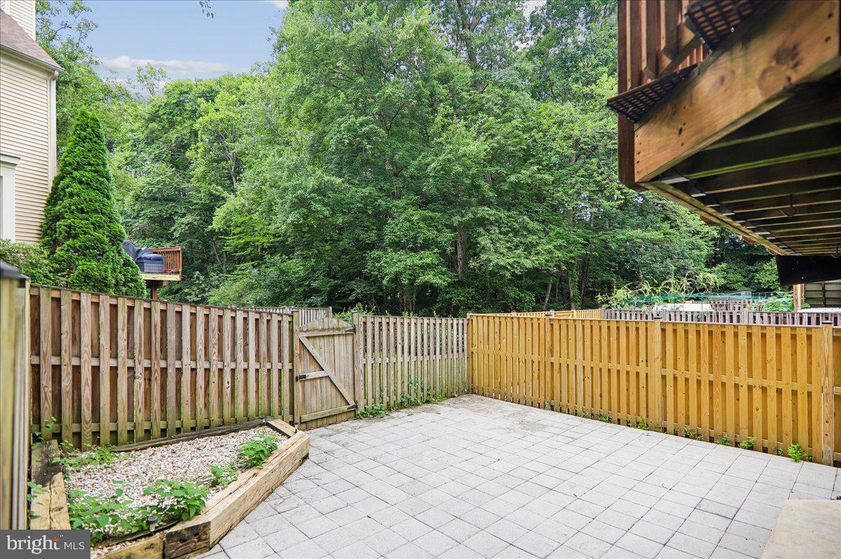 SPRING WOODS - Residential