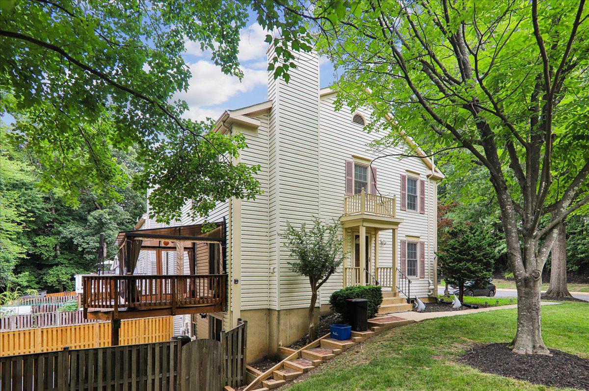 SPRING WOODS - Residential