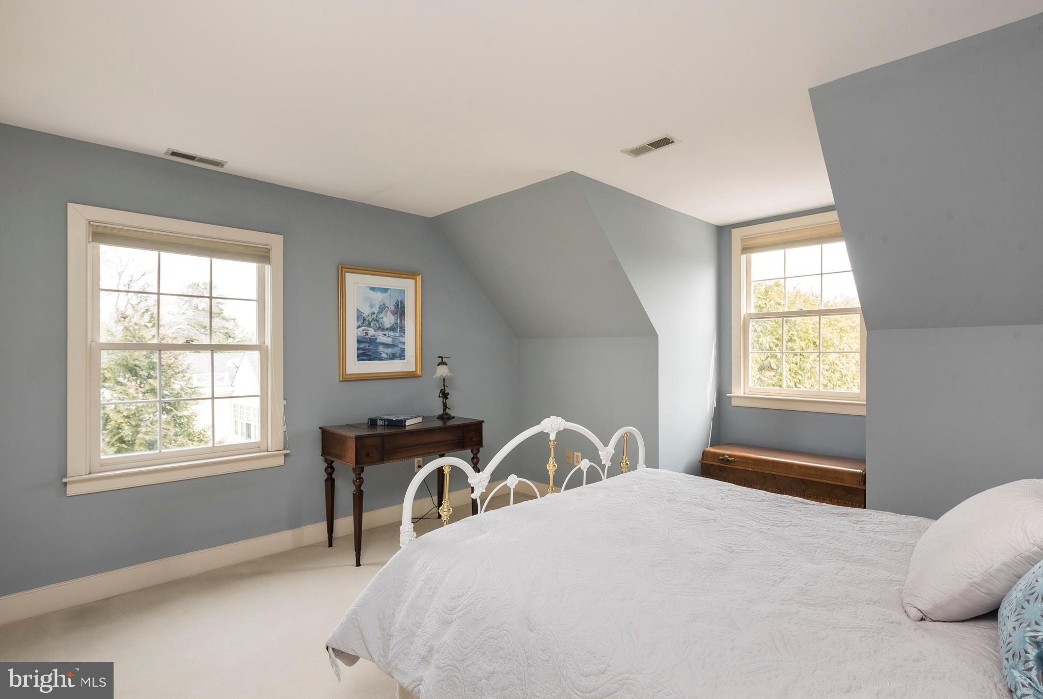 WILD ROSE SHORES - Residential