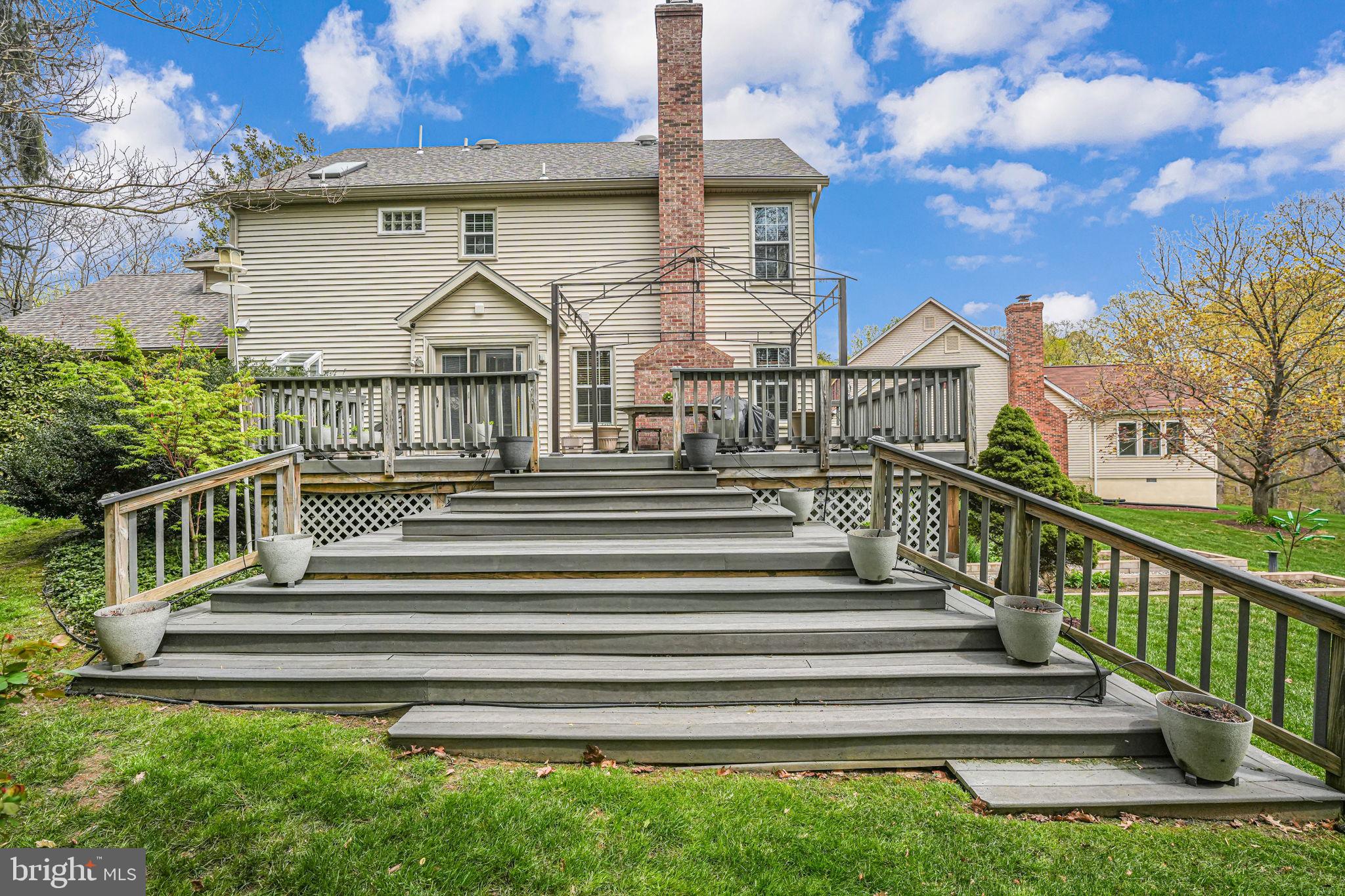 ROLLING VALLEY - Residential