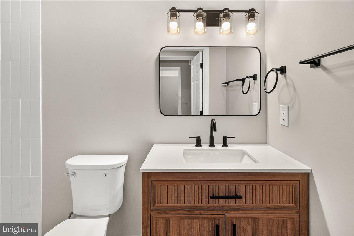 MIDDLEBROOK COMMONS - Residential