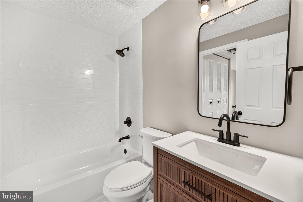 MIDDLEBROOK COMMONS - Residential