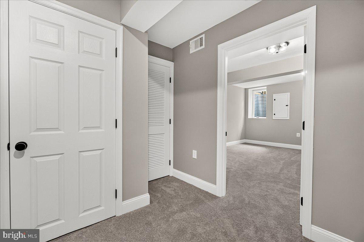 MIDDLEBROOK COMMONS - Residential